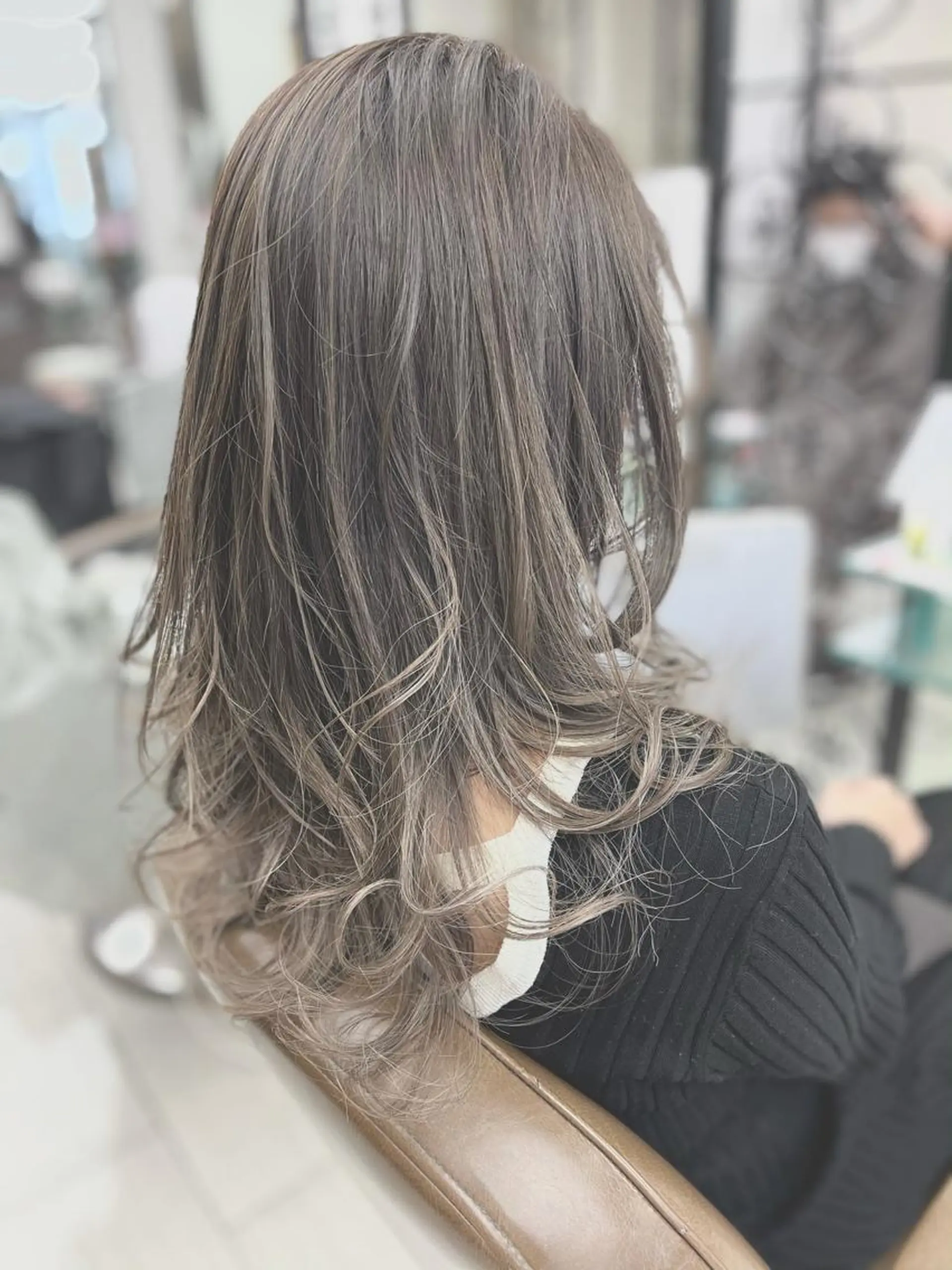 ロング 外国人風カラー レイヤーカット カット ヘアカラー トリートメント 宮内 修平のヘアスタイル