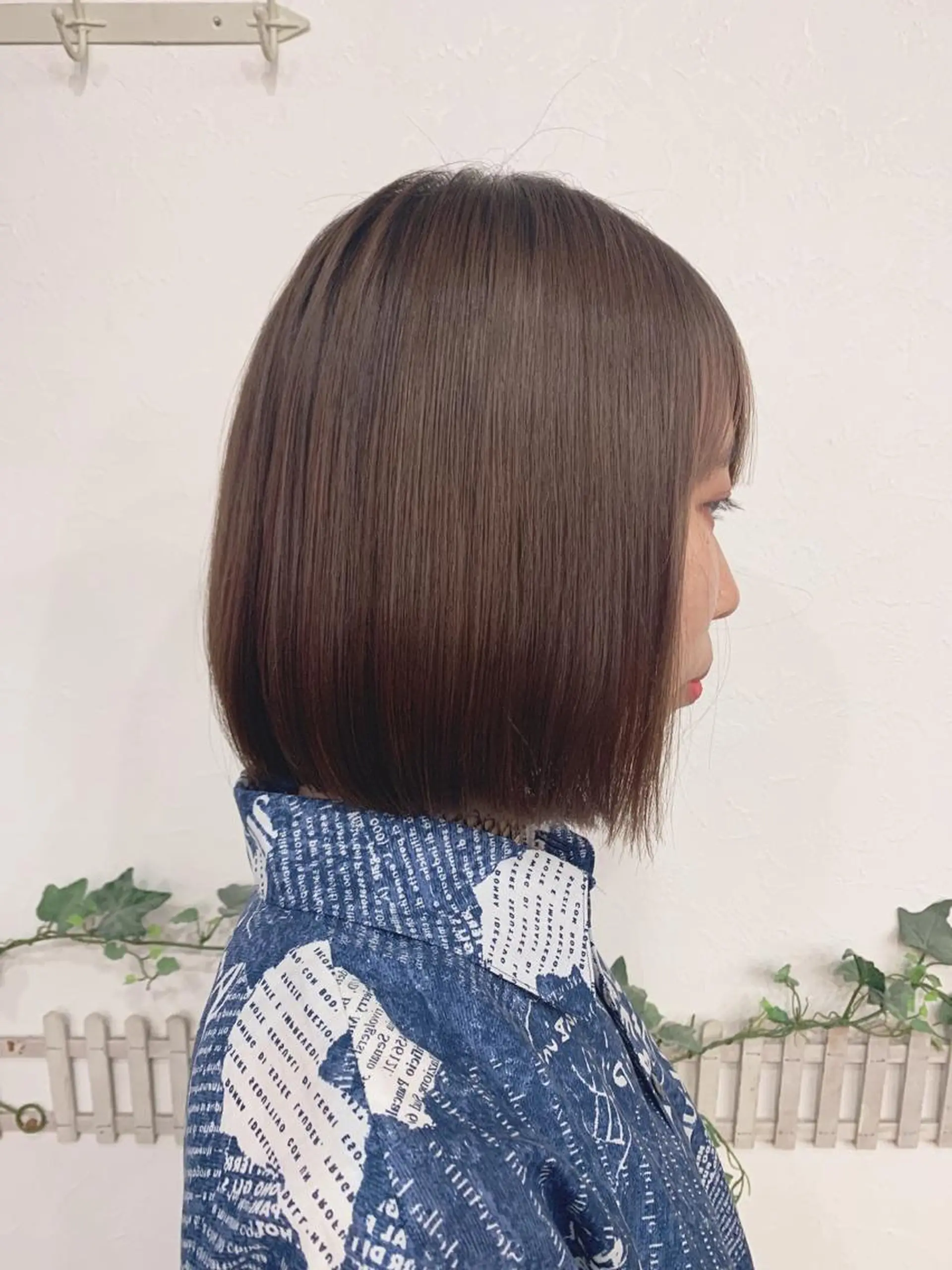 ミディアム 小顔カット 安藤 まどかのヘアスタイル