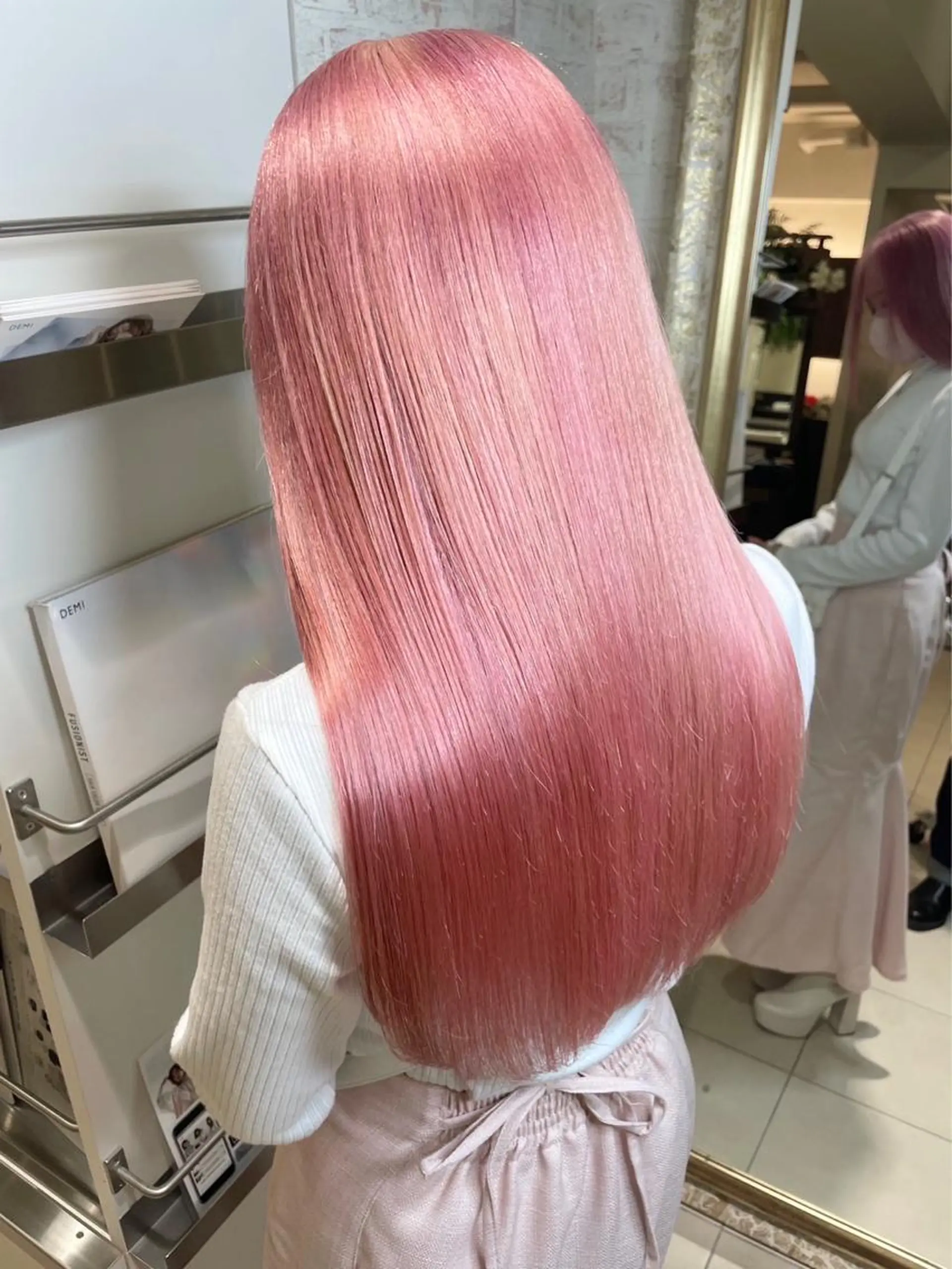 セミロング カラー ミストバング ベージュカラー ブリーチ ブルーカラー ケアブリーチ ヘアカラー matiz マティス　表参道所属・🩵アンブレラカラー 丸尾　綸太朗】のヘアスタイル
