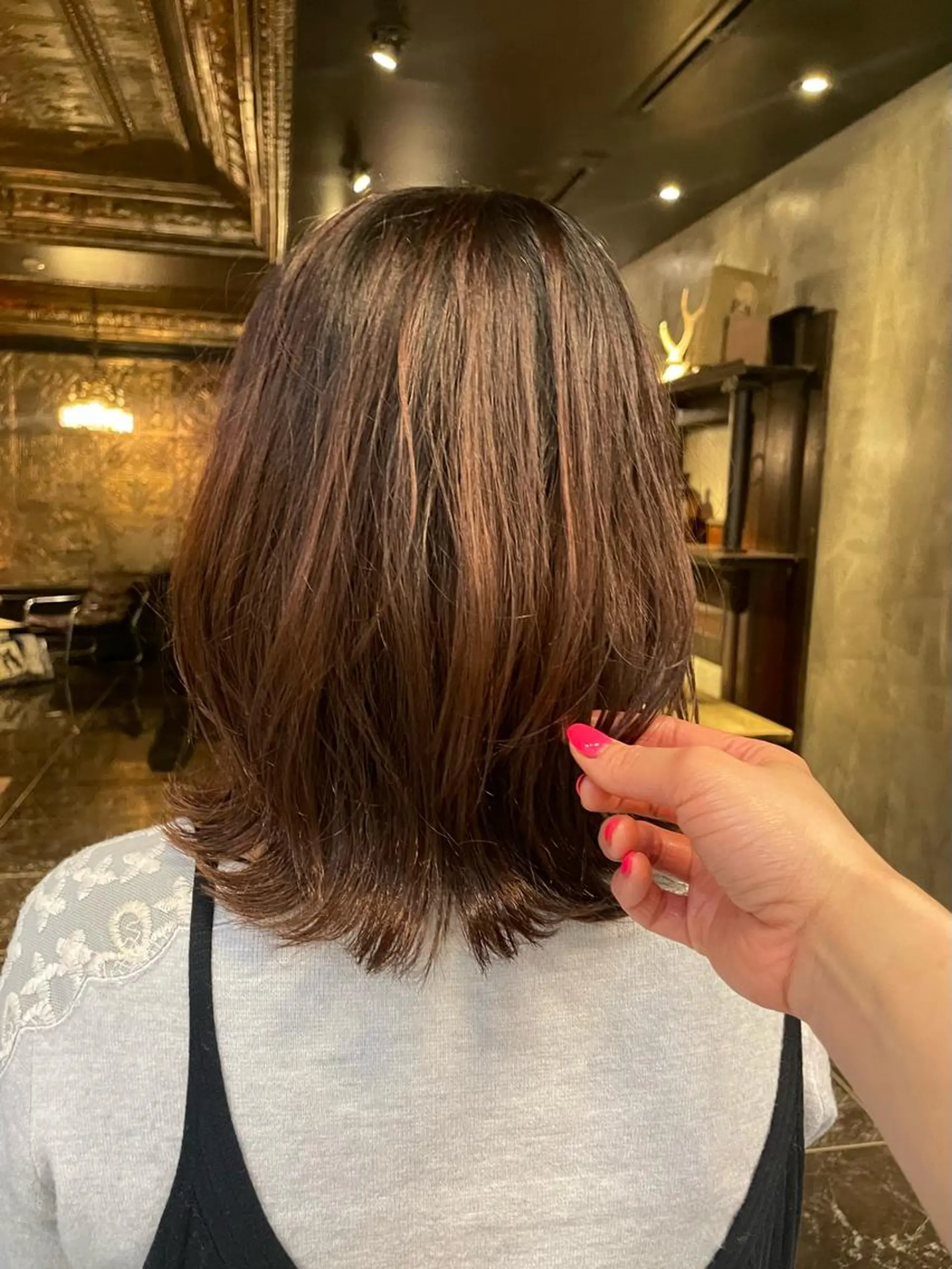 ミディアム ヘアアレンジ madokaレイヤー /暖色カラーのヘアスタイル