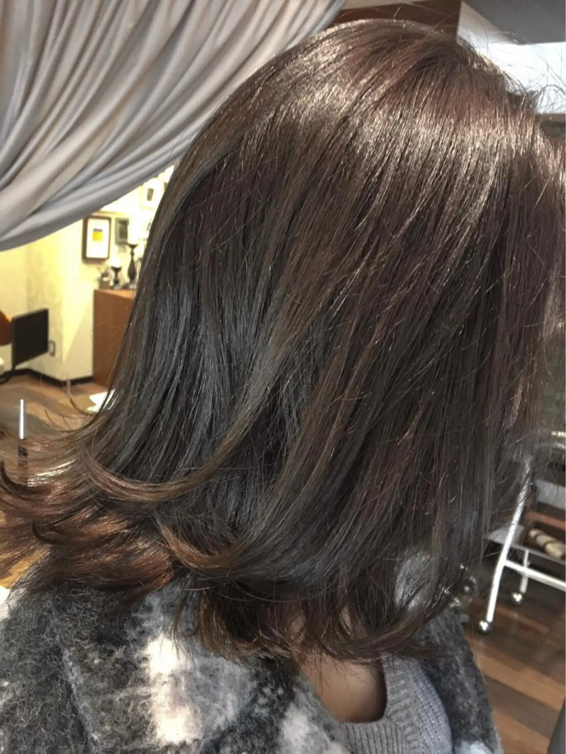 ミディアム カラー ひろせ かなのヘアスタイル