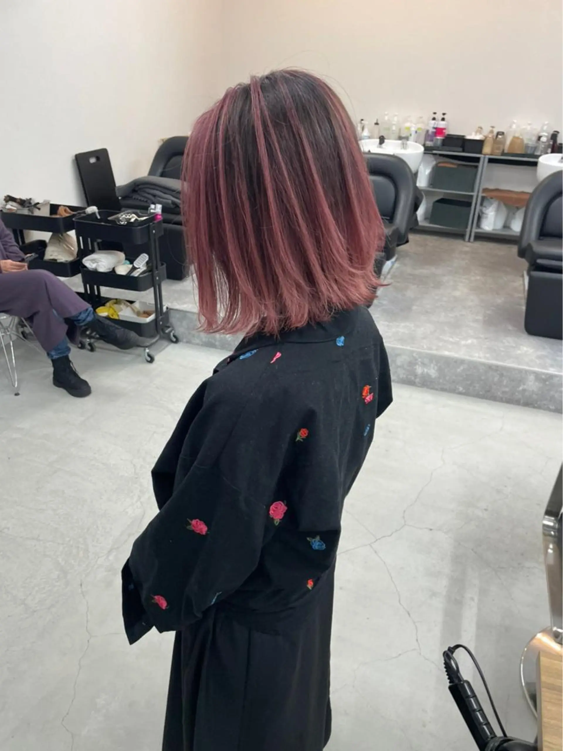 ミディアム カラー パーマ ヘアアレンジ メンズ キッズ ネイル マツエク・マツパ アイブロウ ショートボブ ミディアムパーマ メンズバレイヤージュ メンズブリーチ メンズハイライト Eirデザイナーズ サロン茶屋町tomoのヘアスタイル
