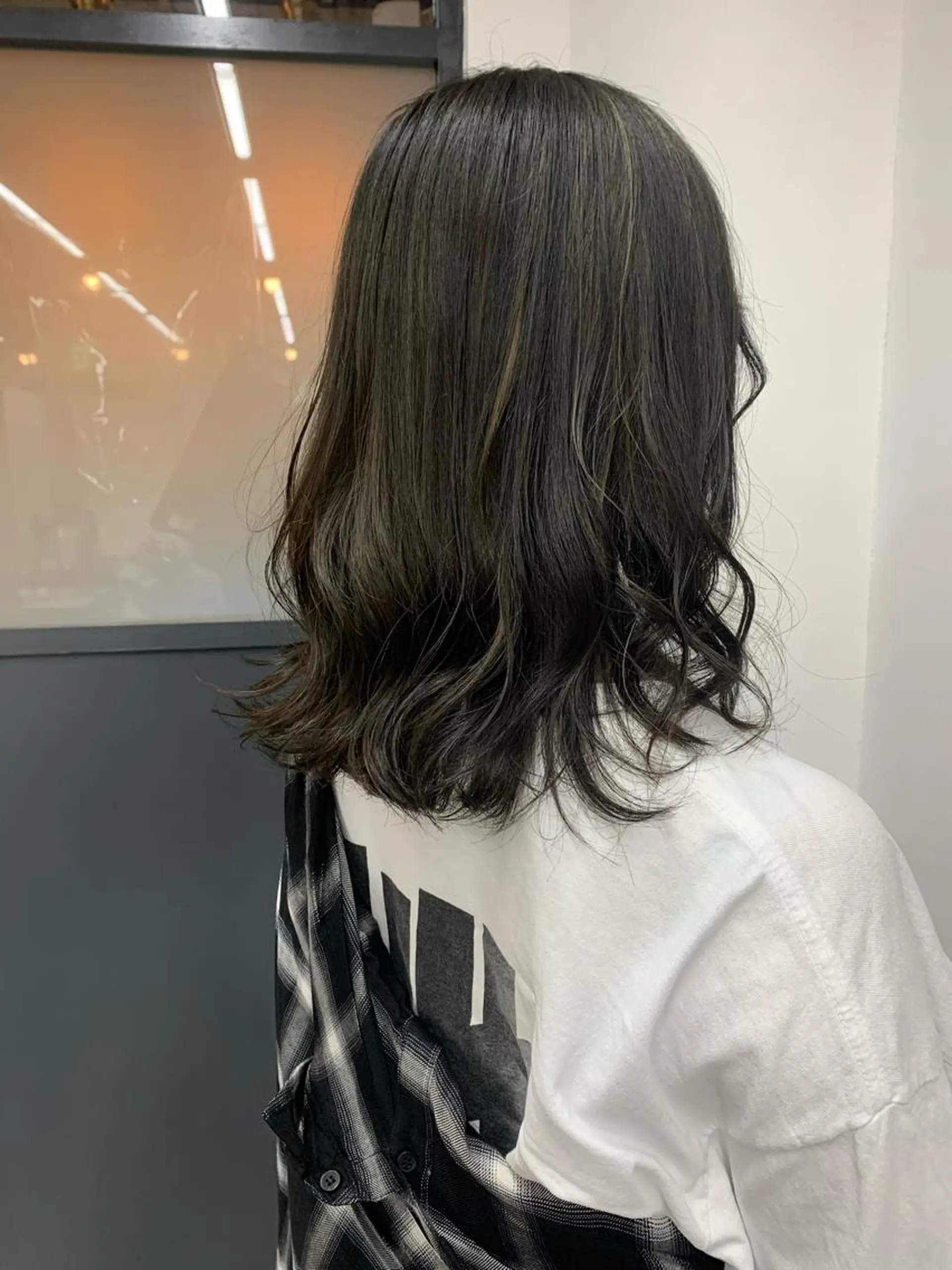 ミディアム 外国人風カラー ハイライト カット ヘアカラー トリートメント FRAME+spa&hair roomなんば駅前店所属・🌸MAYU🌸 ハイトーン➕レイヤーのヘアスタイル