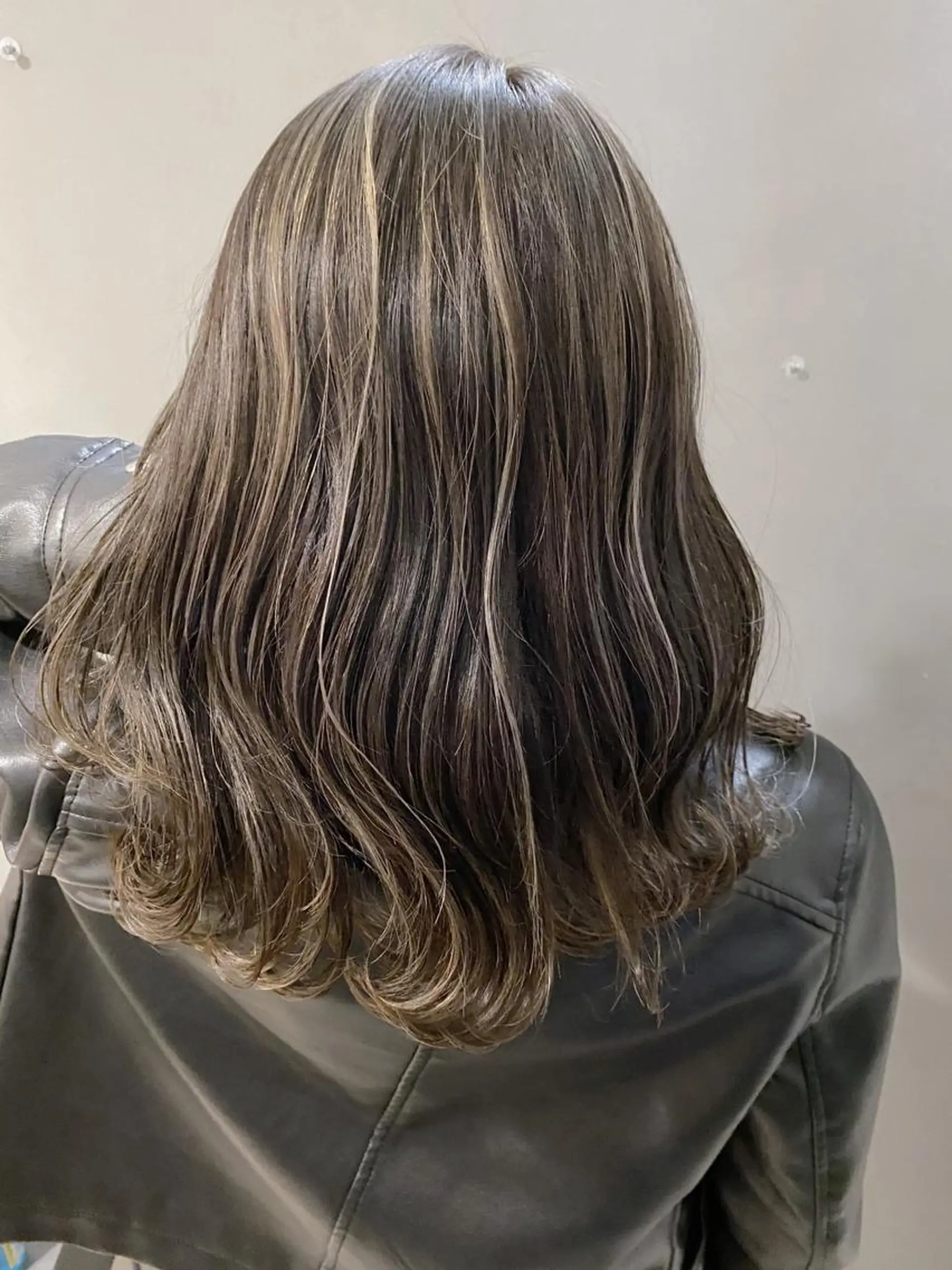 ミディアム カラー LA KING GINZA TOKYO所属・🧡ショートの達人 🧡SHOのヘアスタイル
