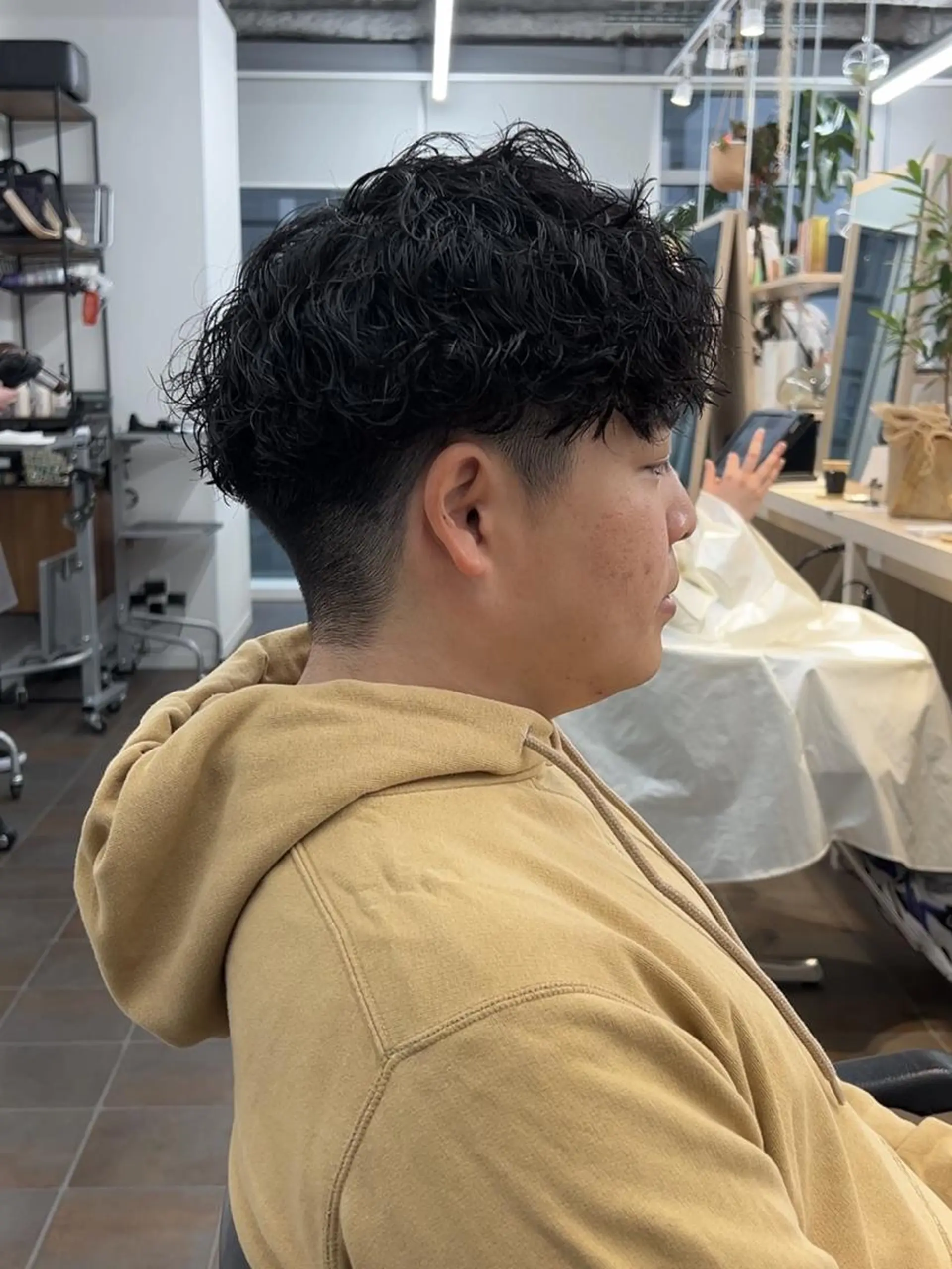 ショート メンズ パーマ センターパート フェザーパーマ マッシュ メンズパーマ メンズショート カット パーマ メンズパーマ/ メンズカット/タクヤのヘアスタイル