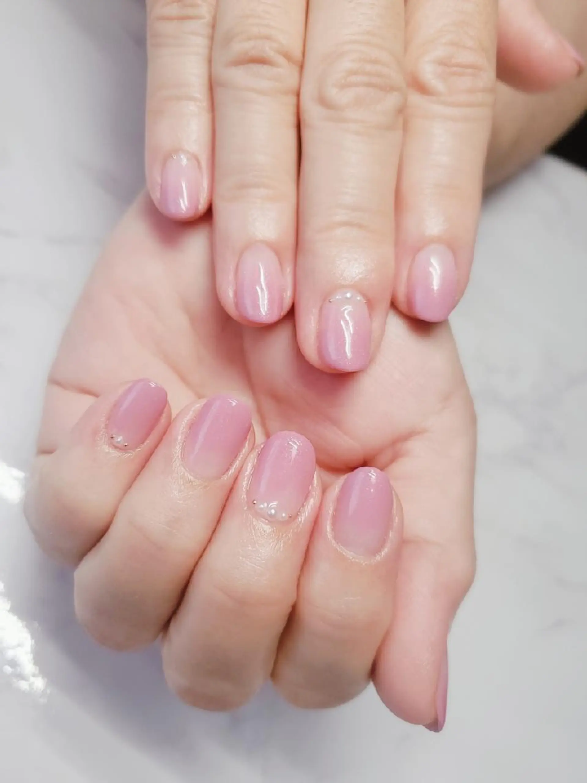 ネイル ジェルネイル グラデーション ミラーネイル ピンク パープル ハンドネイル ハンドケア 佐藤 結衣のネイルデザイン