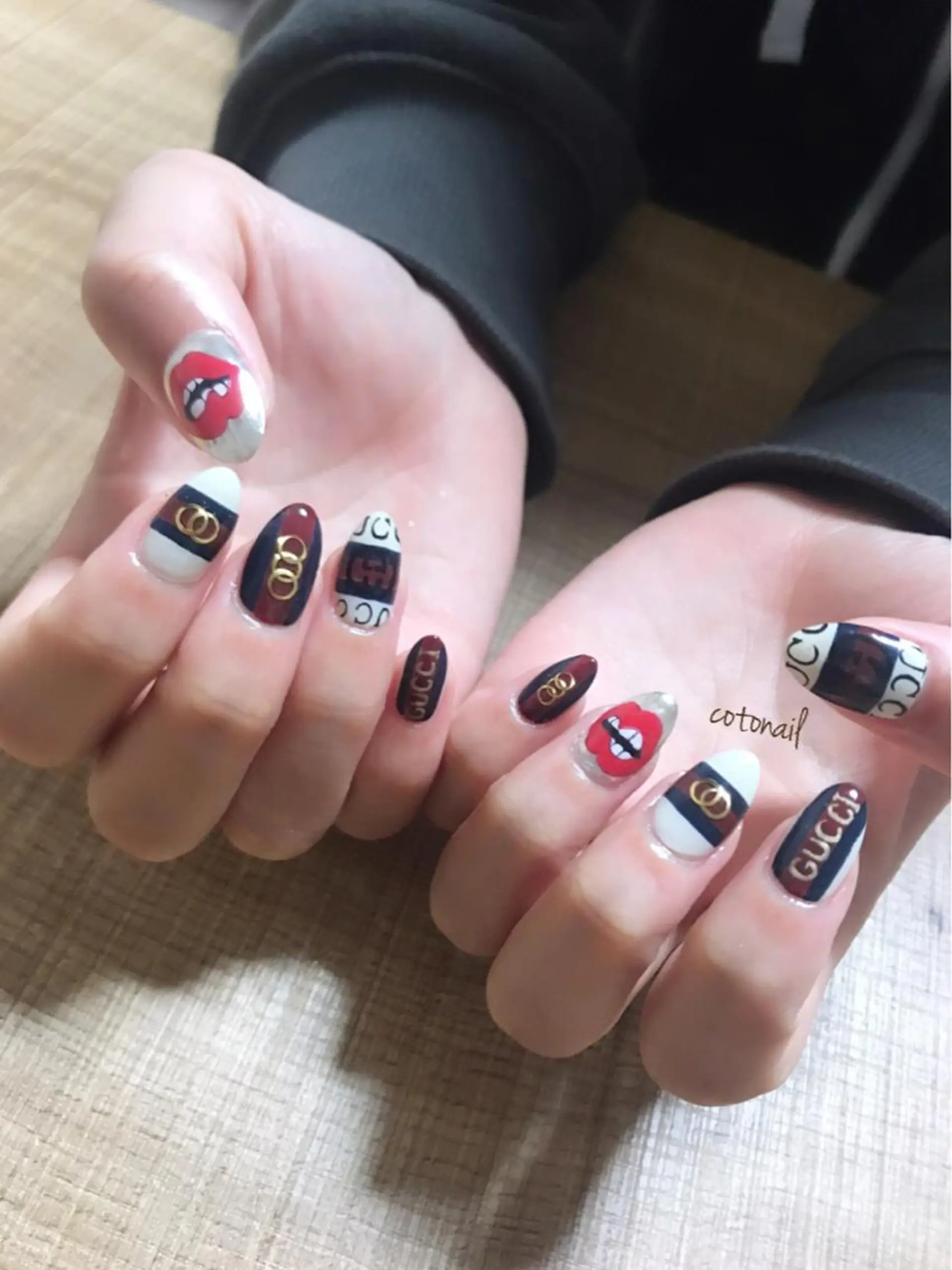 セミロング ネイル ツメトマツゲ .のネイルデザイン