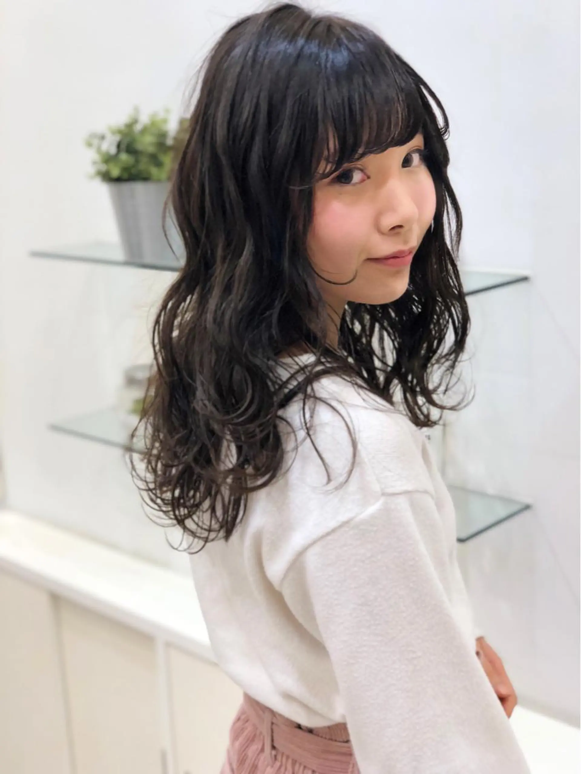 セミロング カラー アッシュ グレージュ レイヤーカット ディレクター ノナカのヘアスタイル