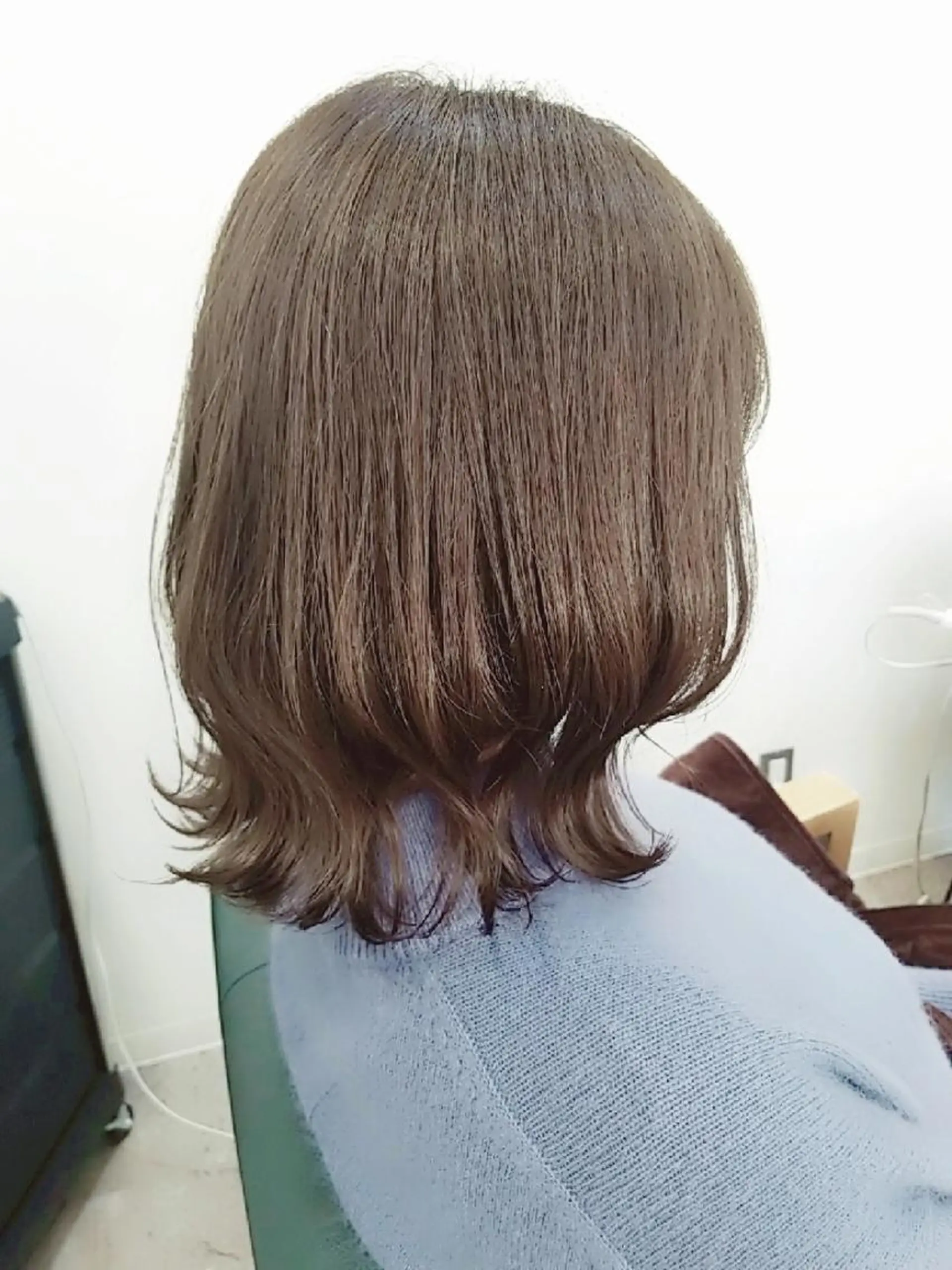 ミディアム カラー グレージュ オリーブグレージュ オリーブグレー カット ヘアカラー トリートメント すずき えりのヘアスタイル