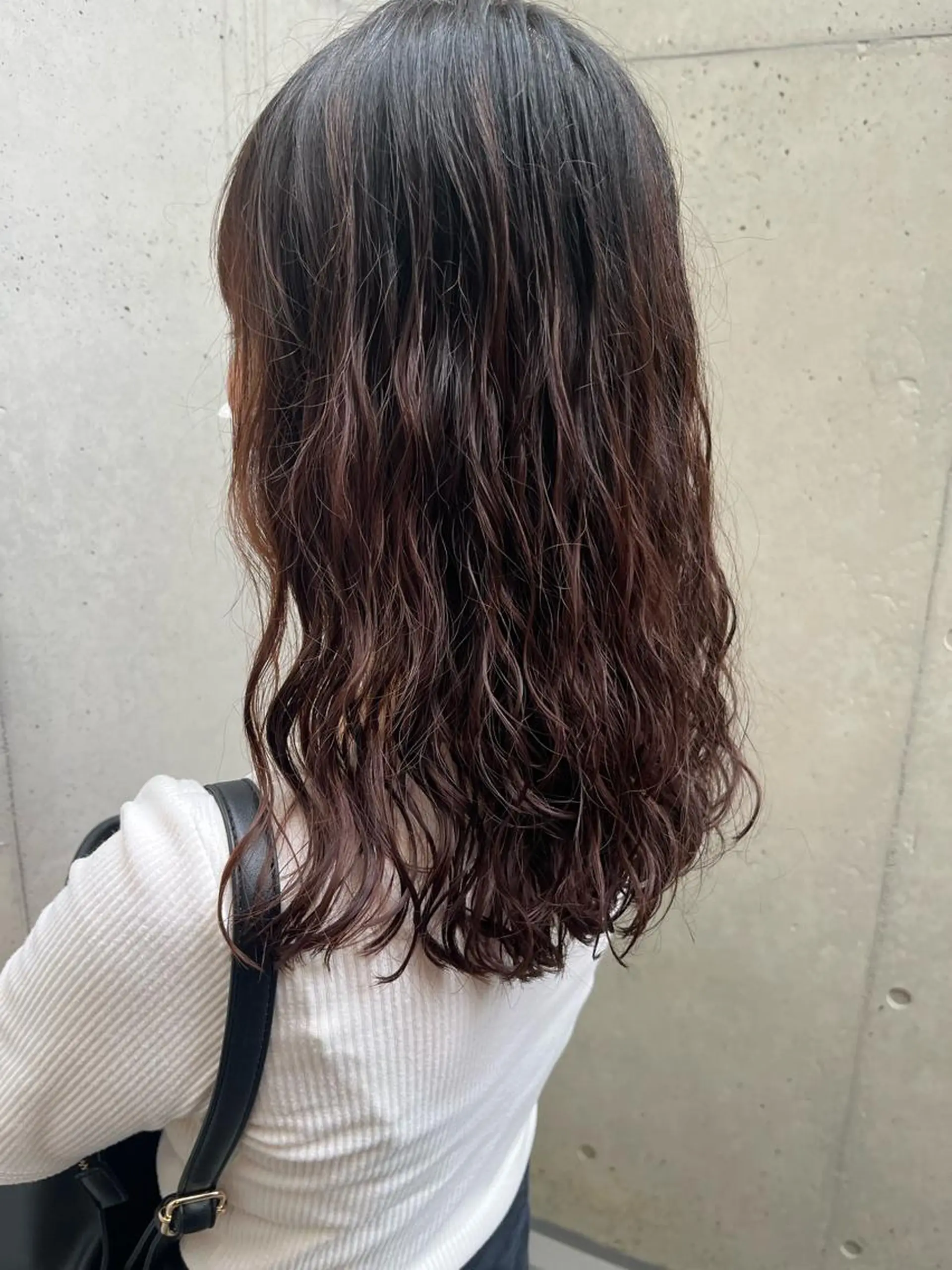 ミディアム パーマ ミディアムパーマ くせ毛 外国人風カラー デジタルパーマ ✨透明感カラー✨ 🦖佐々木未来🦕のヘアスタイル