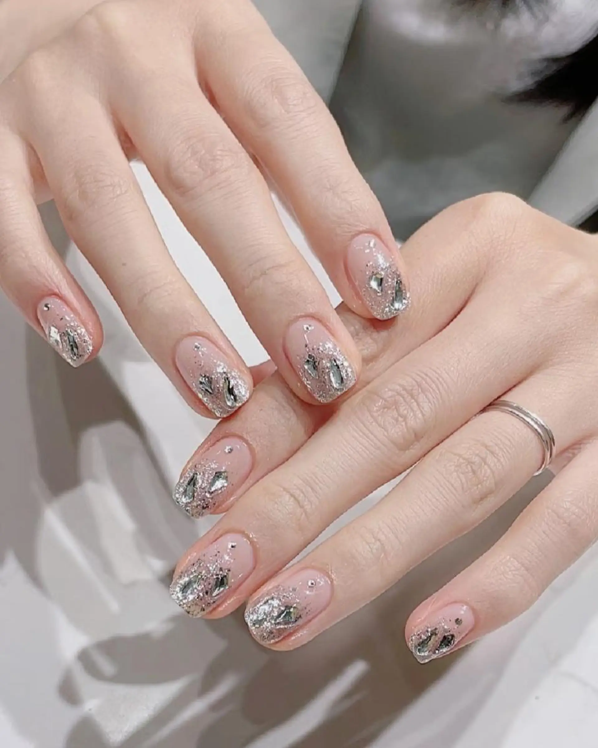 ネイル ハンドネイル RAFFINE haru🦋🩵のネイルデザイン