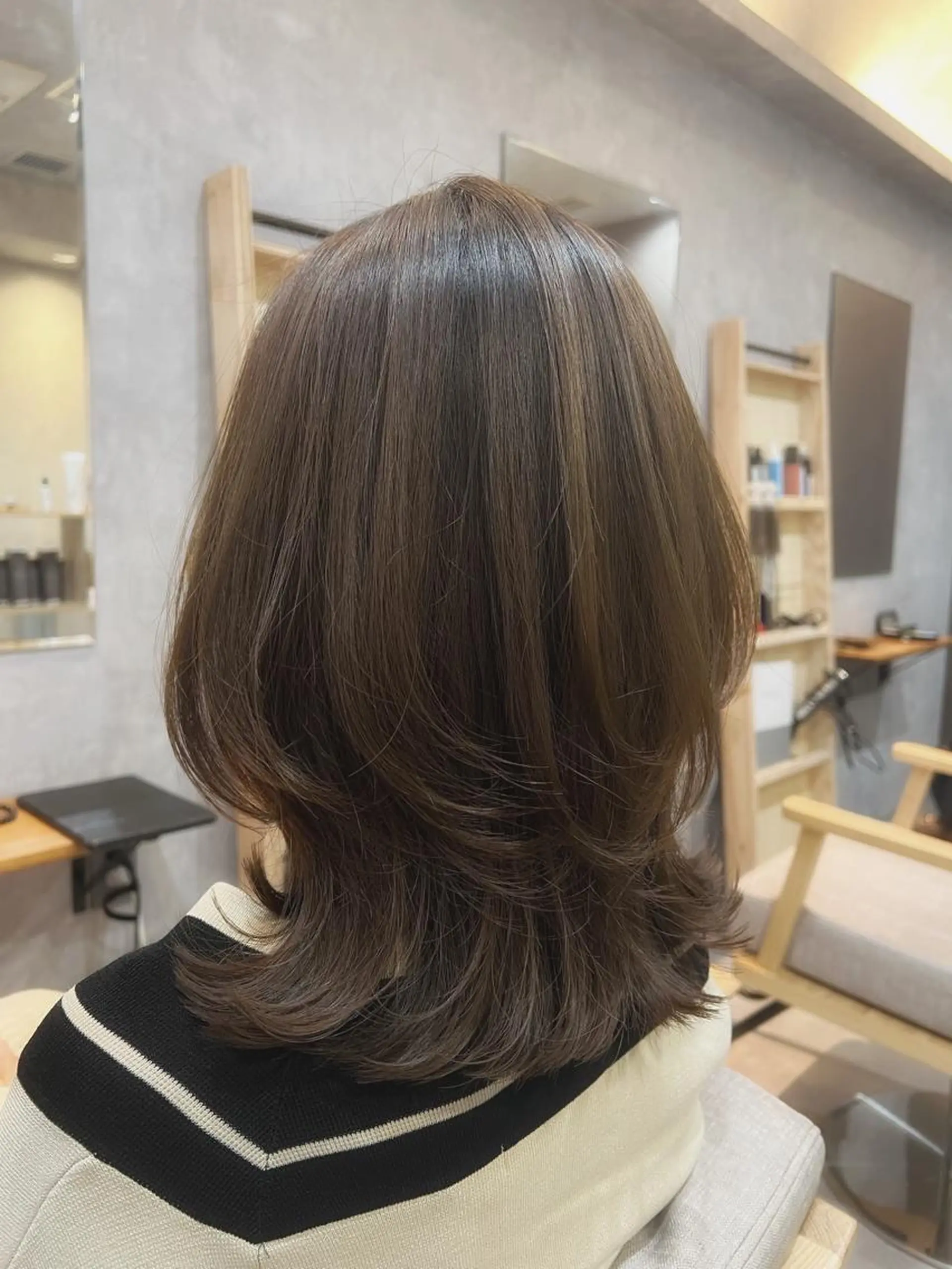 セミロング カラー ベージュカラー オリーブベージュ くびれヘア 中村ひなた 髪質改善×ヘッドスパのその他イメージ