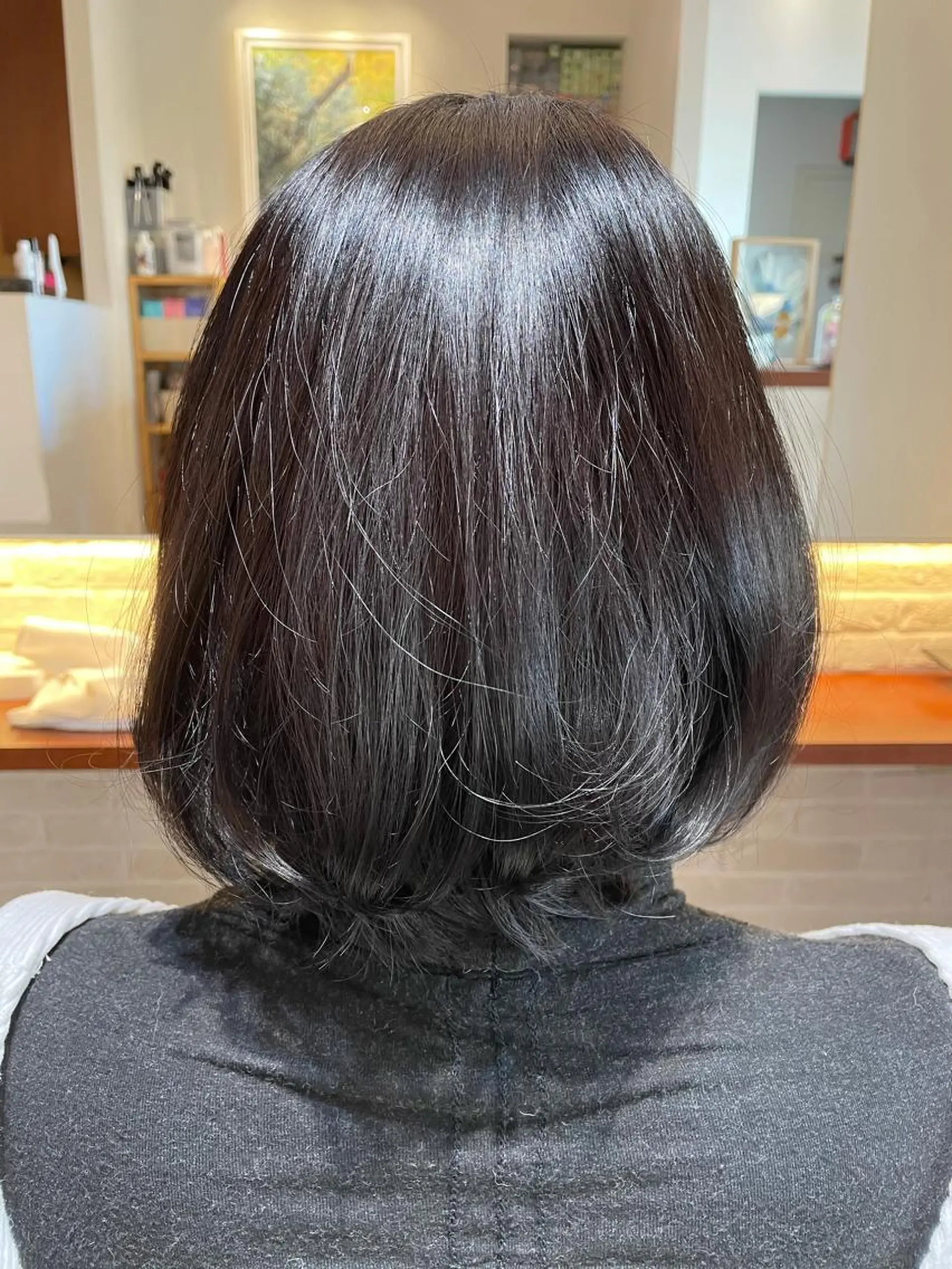 ミディアム カラー アッシュ アッシュグレー ヘアカラー トリートメント CoCooN 店長 さのえみのヘアスタイル