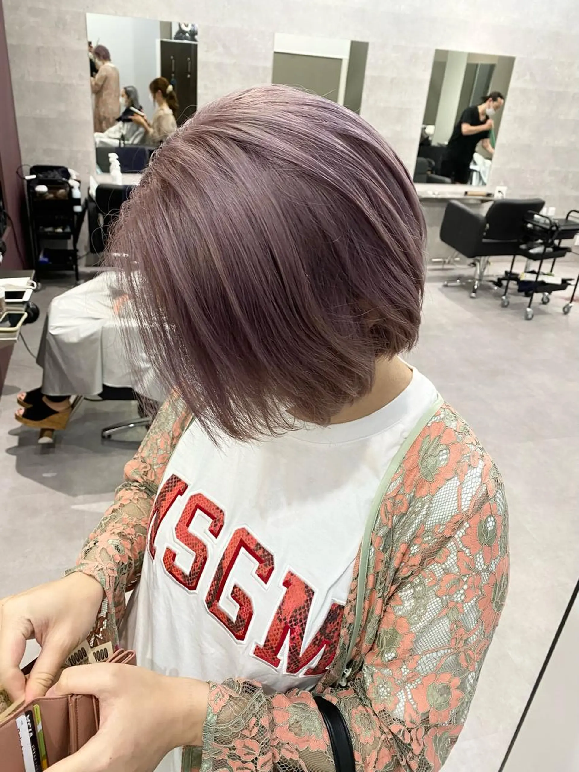 ショート カラー ブリーチ ケアブリーチ ダブルカラー ハイトーンカラー ラベンダーカラー Via officialのヘアスタイル