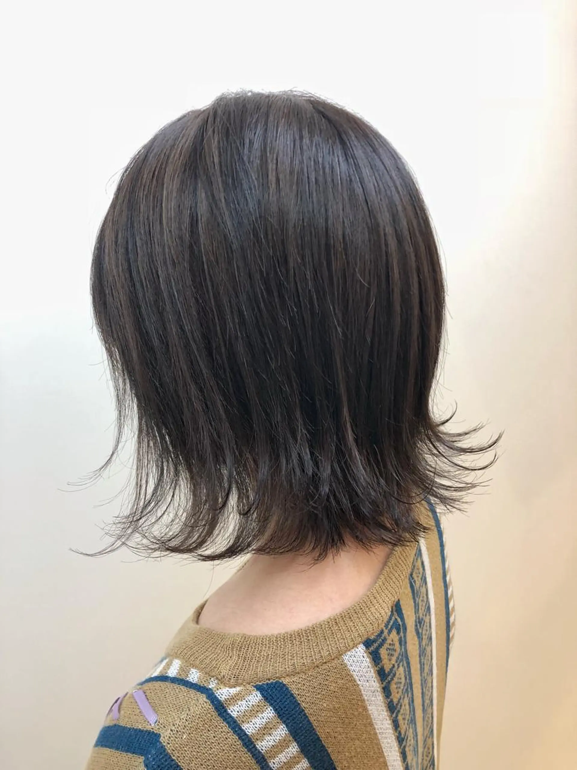 ショート カラー 外ハネヘア 齋藤 らいのヘアスタイル