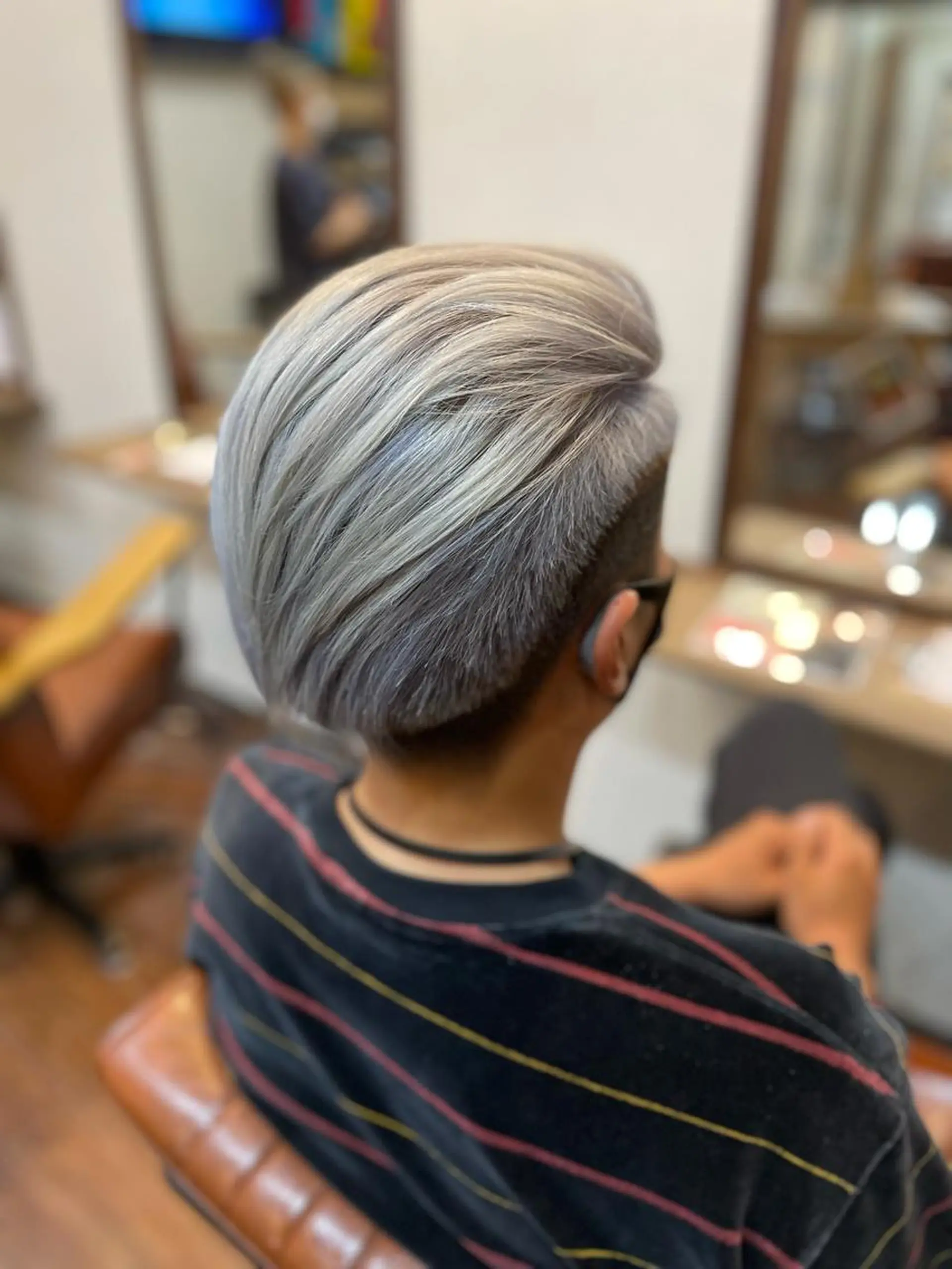 カラー メンズ メンズブリーチ ツーブロック ブリーチ ヘアカラー ✨縮毛矯正メニュー 追加 中山大輔✨のヘアスタイル