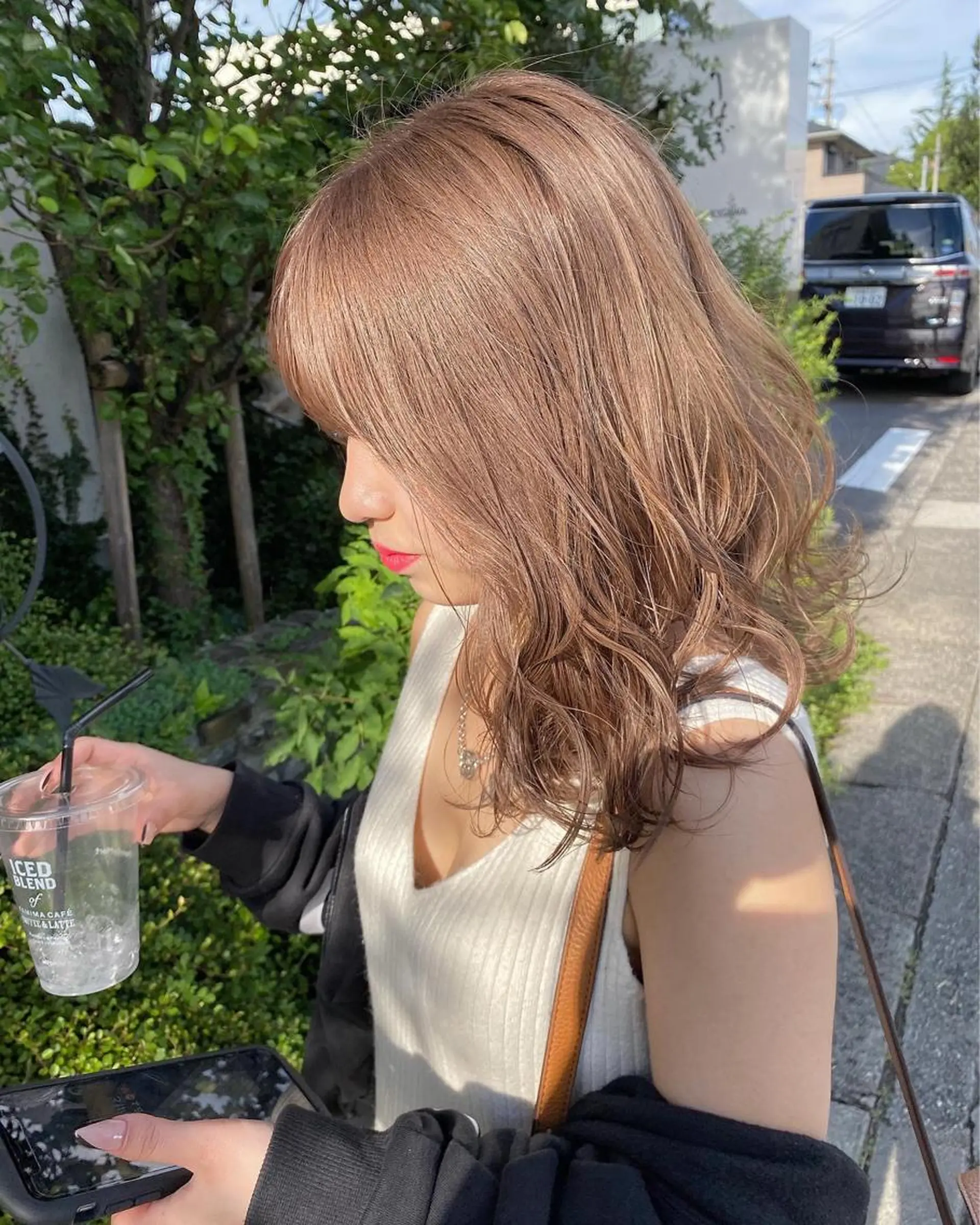ミディアム カラー ベージュカラー 透明感カラー ミルクティーベージュ 鈴木 漱一郎のヘアスタイル