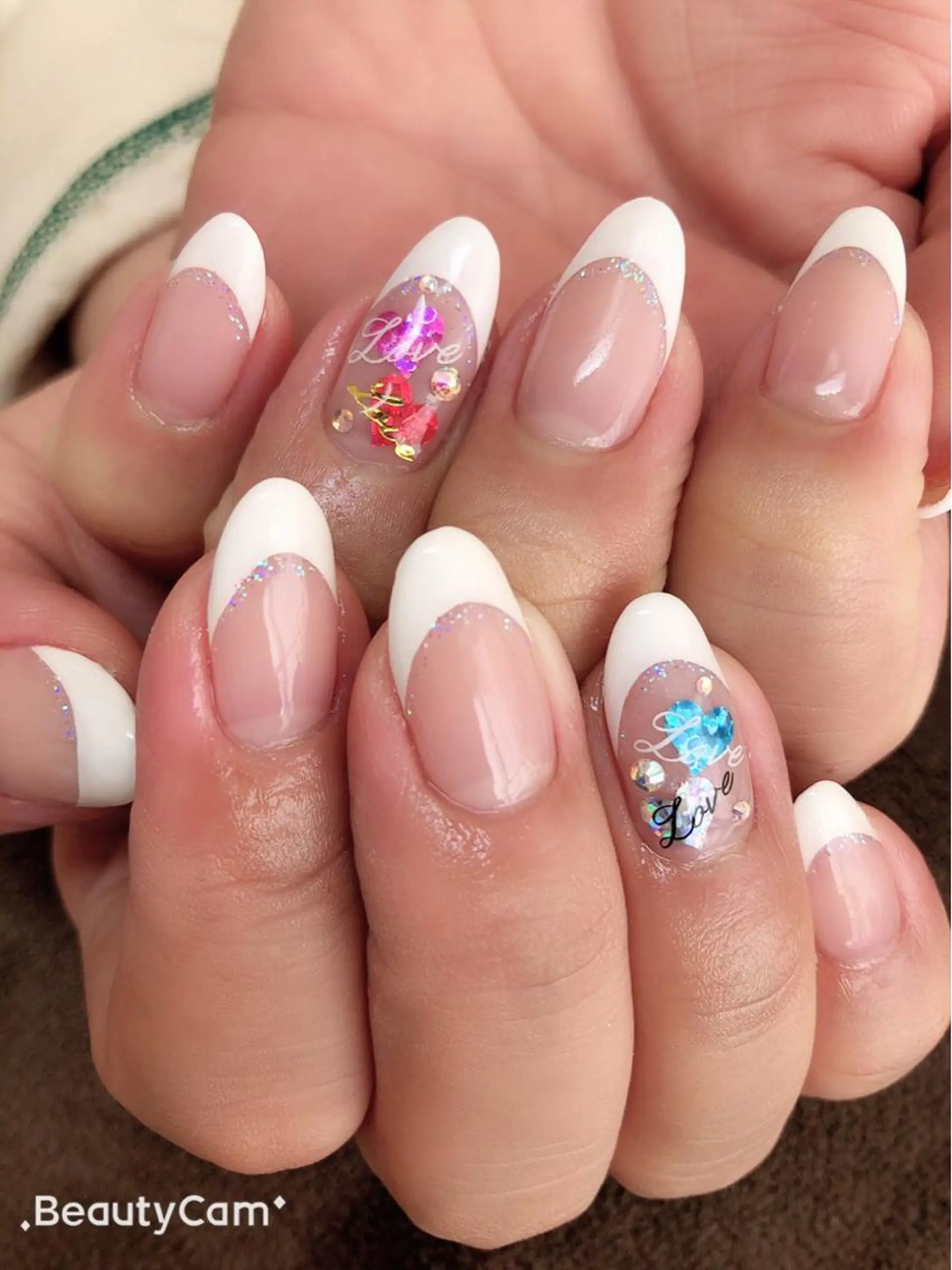 セミロング ネイル アートネイル フレンチネイル ラメ(グリッター) Nail&Eyelash Bloom所属・ネイル&アイラッシュ Bloomのマツエク・マツパデザイン