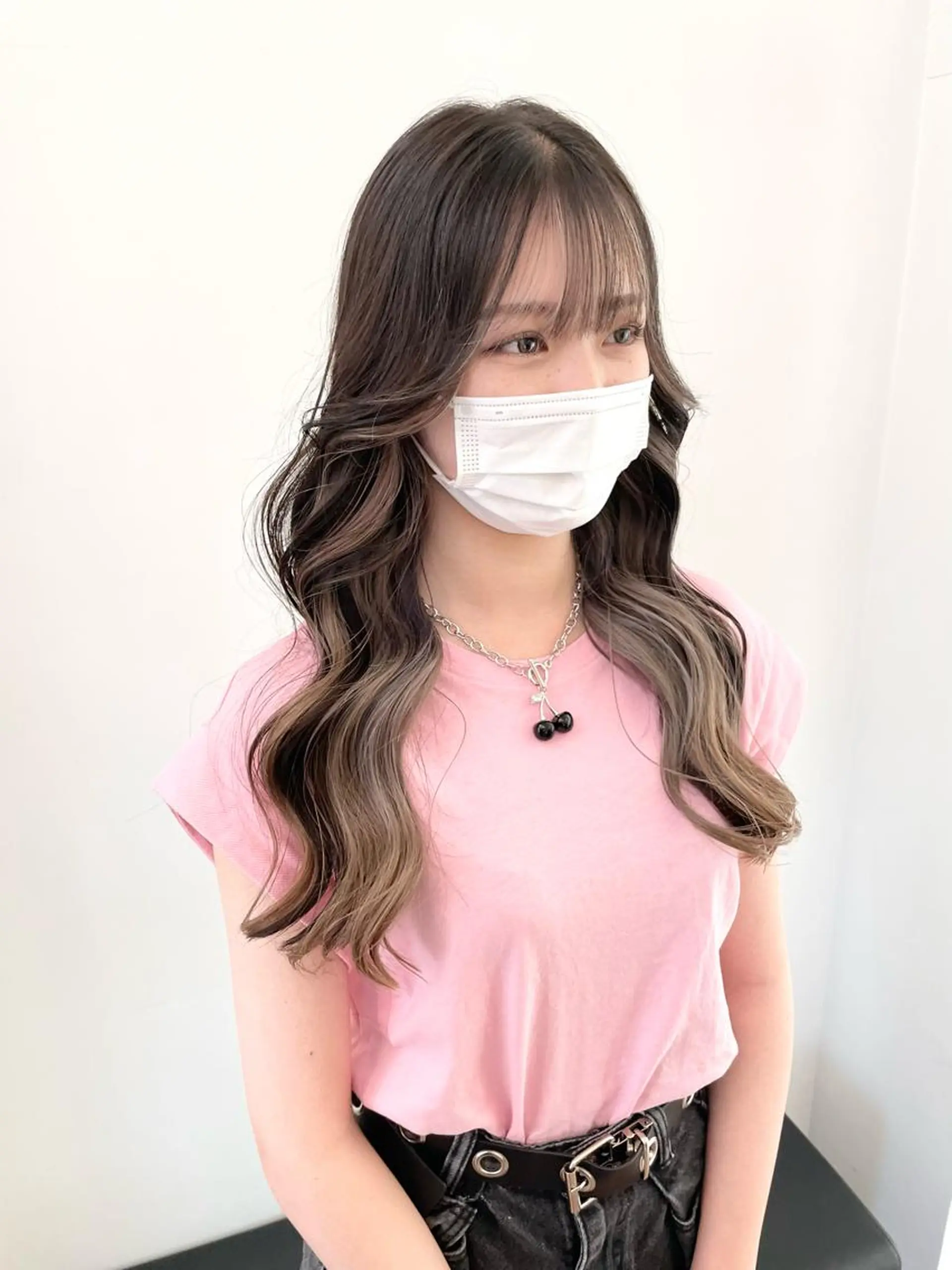 ロング カラー カット ヘアカラー トリートメント ダメージレスブリーチ HIROSHIのヘアスタイル