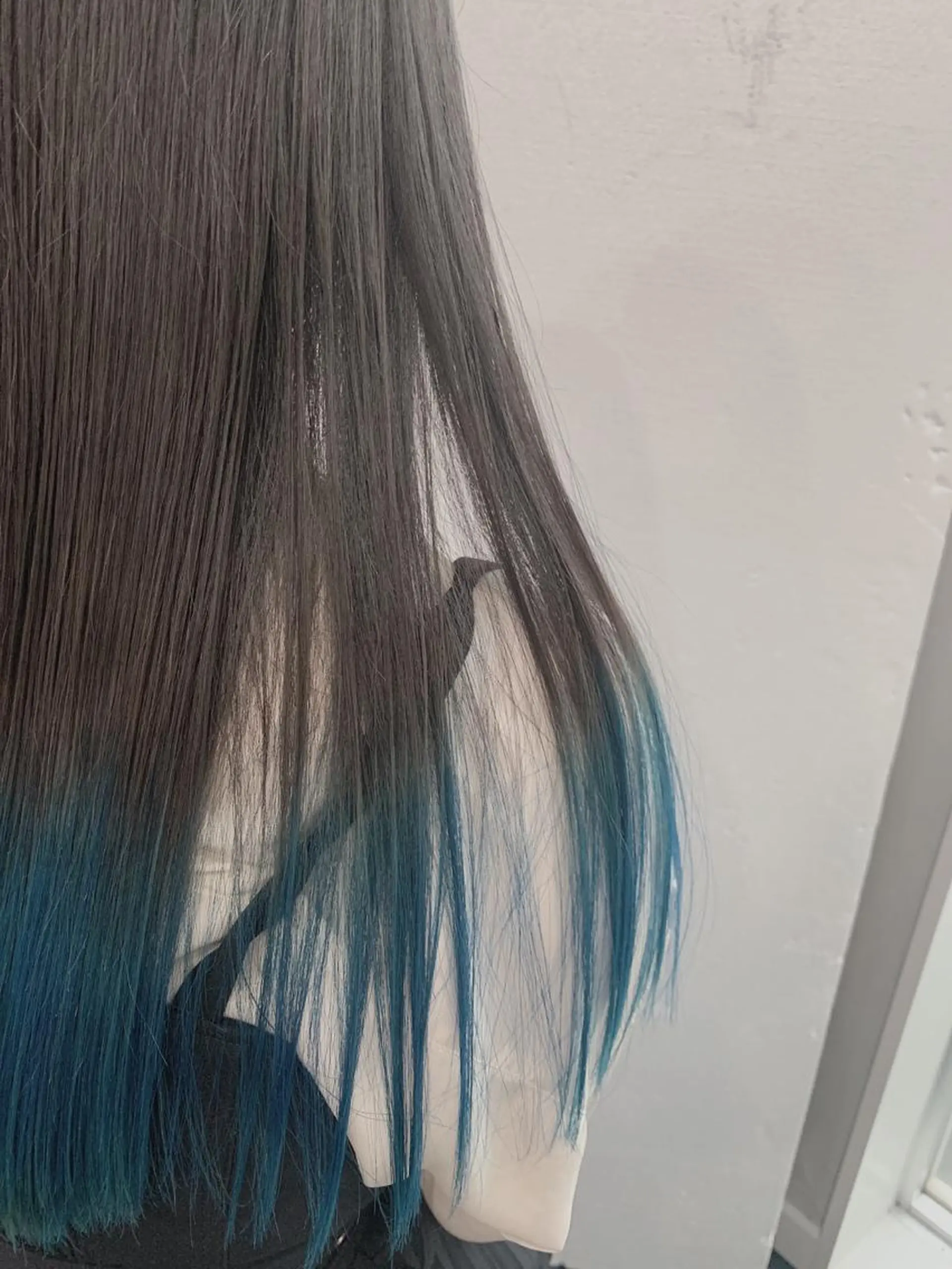 ロング カラー 高木 藍のヘアスタイル