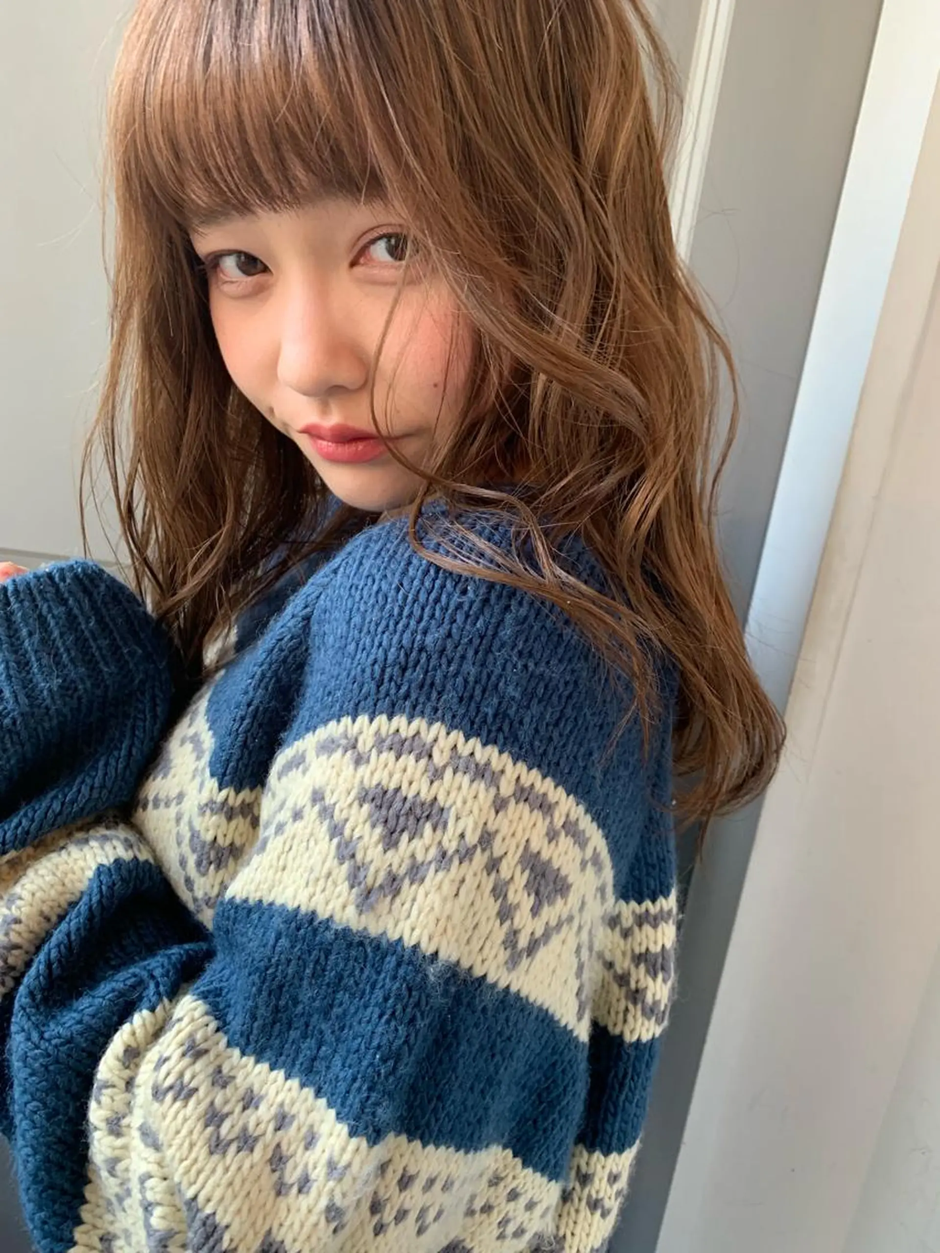 セミロング カラー グレージュ ミルクティーグレージュ 古賀 侑磨のヘアスタイル