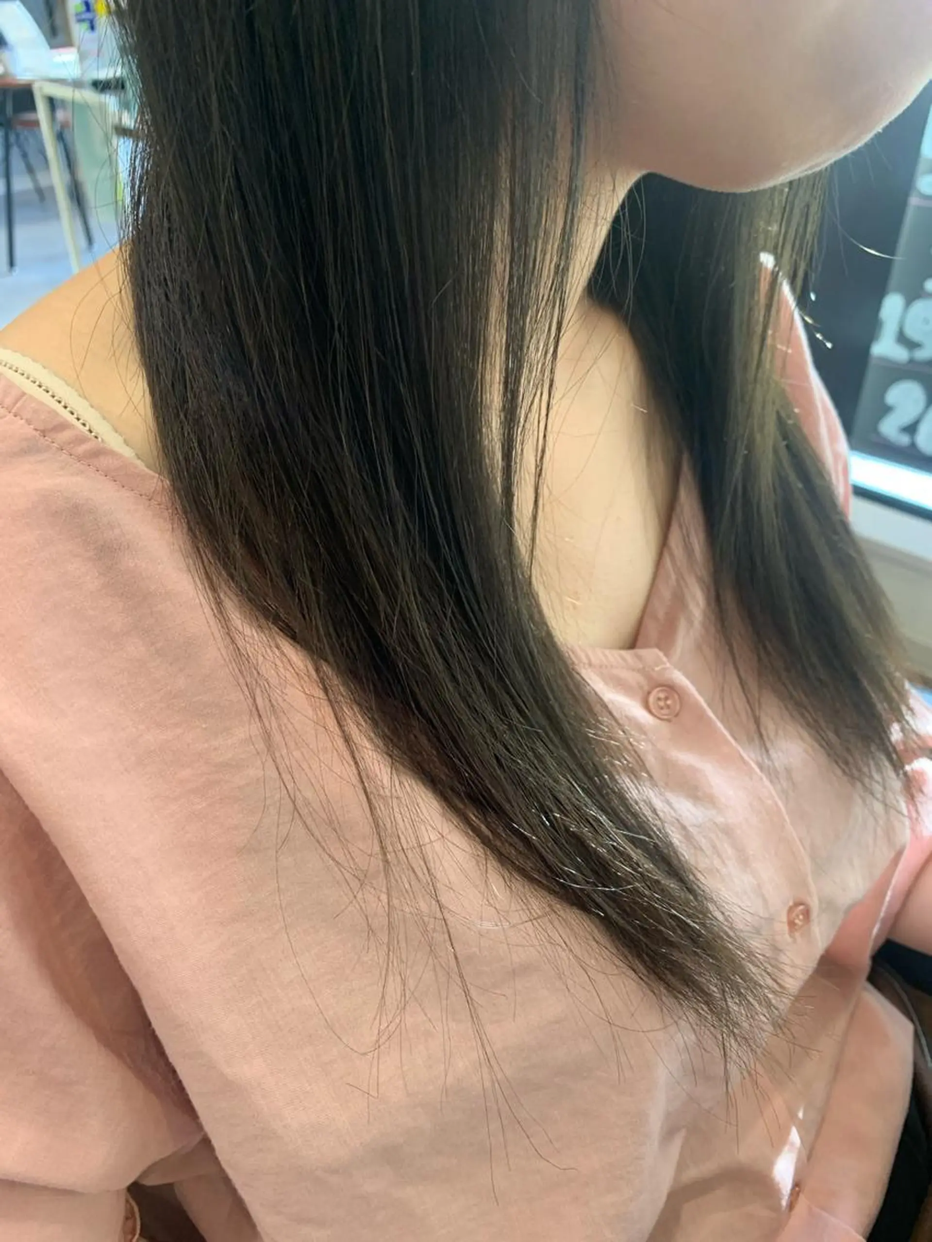 ロング カラー ブリーチ 透明感カラー ブリーチなしカラー ヘアカラー 美容しょうへいの店所属・吉川 茉由子のマツエク・マツパデザイン