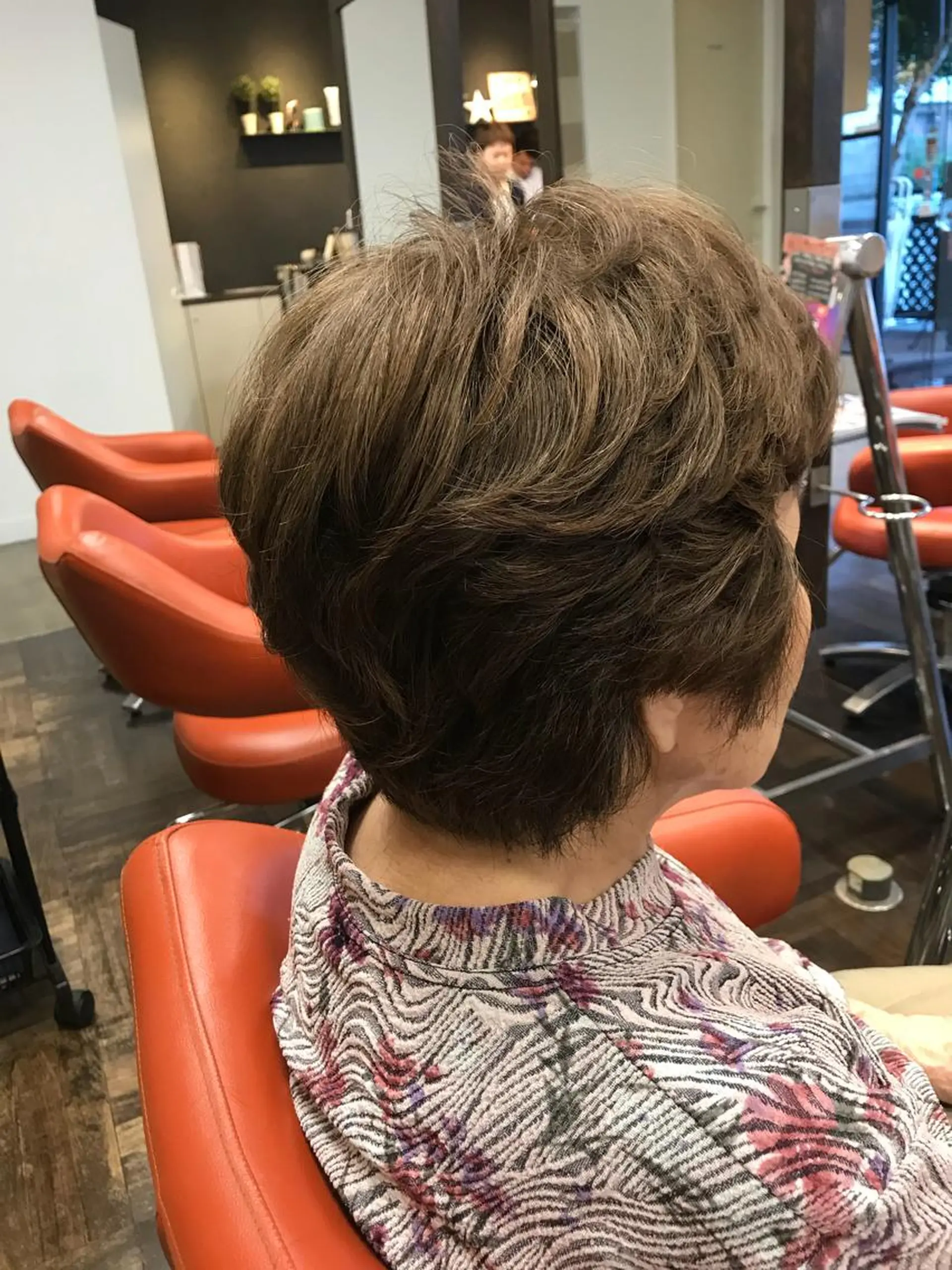 ショート カラー パーマ ミセス カット ヘアカラー パーマ トリートメント デザインカラー🌈 高木リョウのヘアスタイル