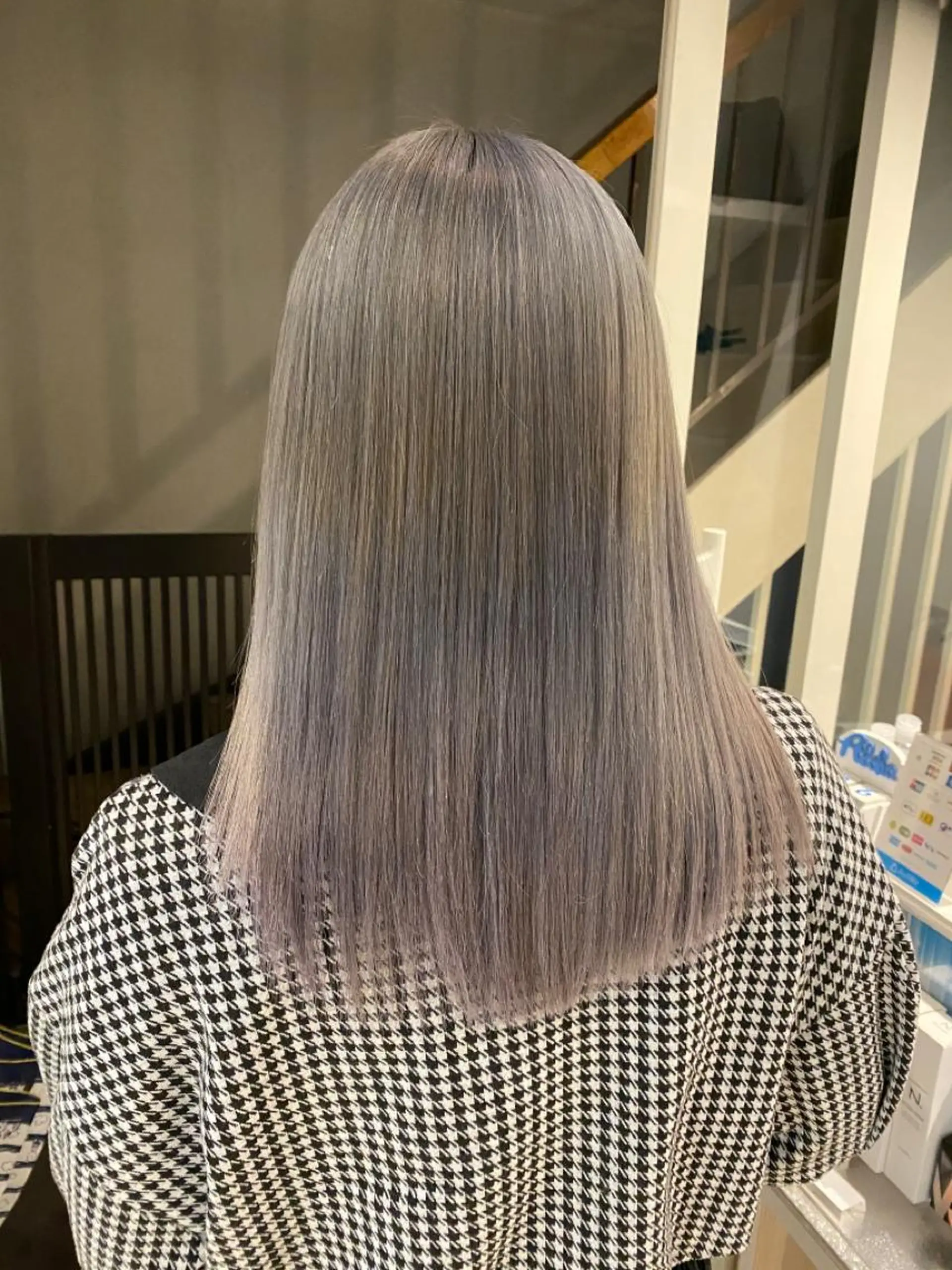 セミロング カラー 🌈評価No.1🌈 艶髪カラー❌エクステのヘアスタイル