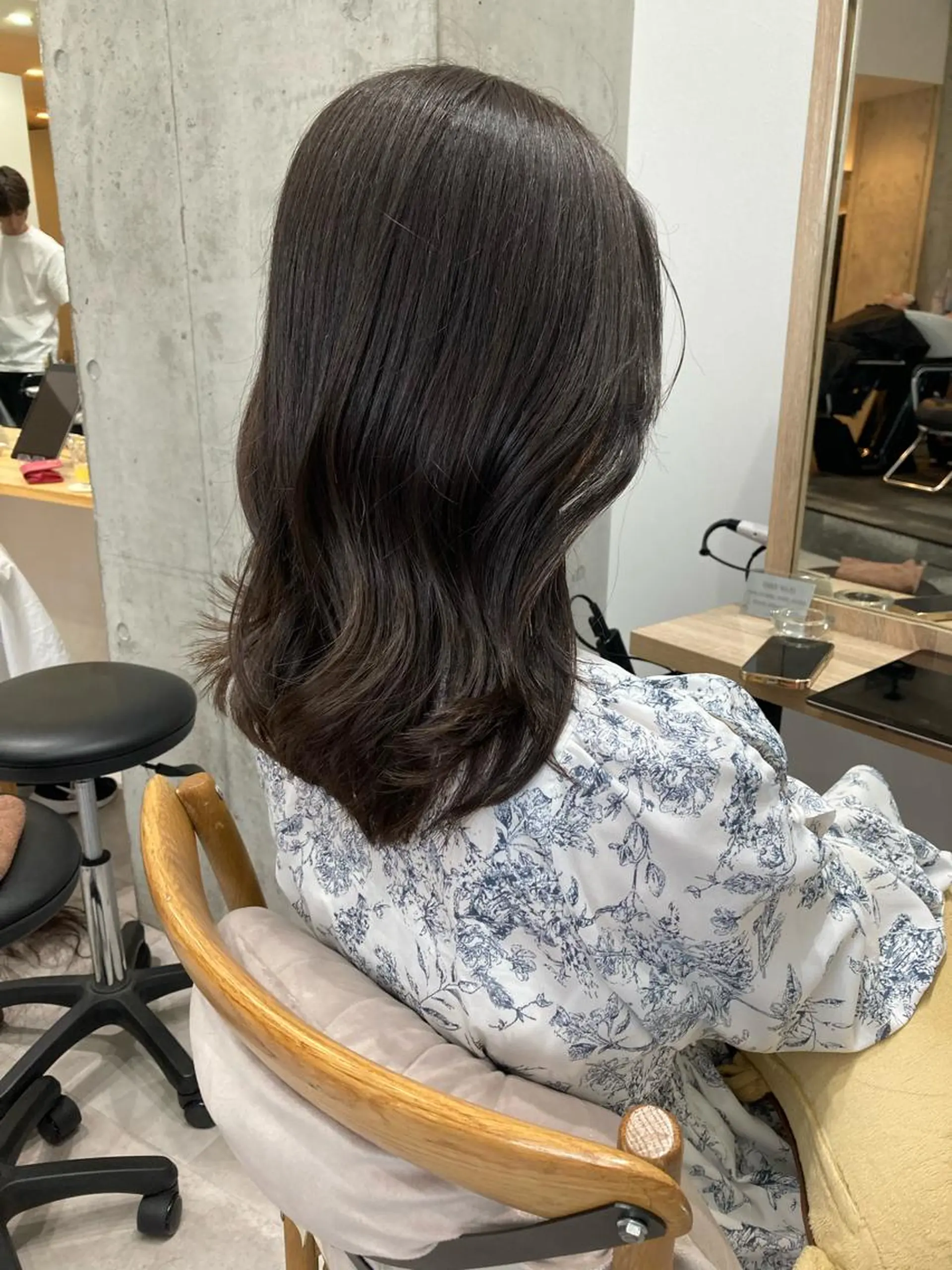 セミロング ヘアカラー トリートメント ✨色持ちの良い艶 カラー✨蟹江真世のヘアスタイル