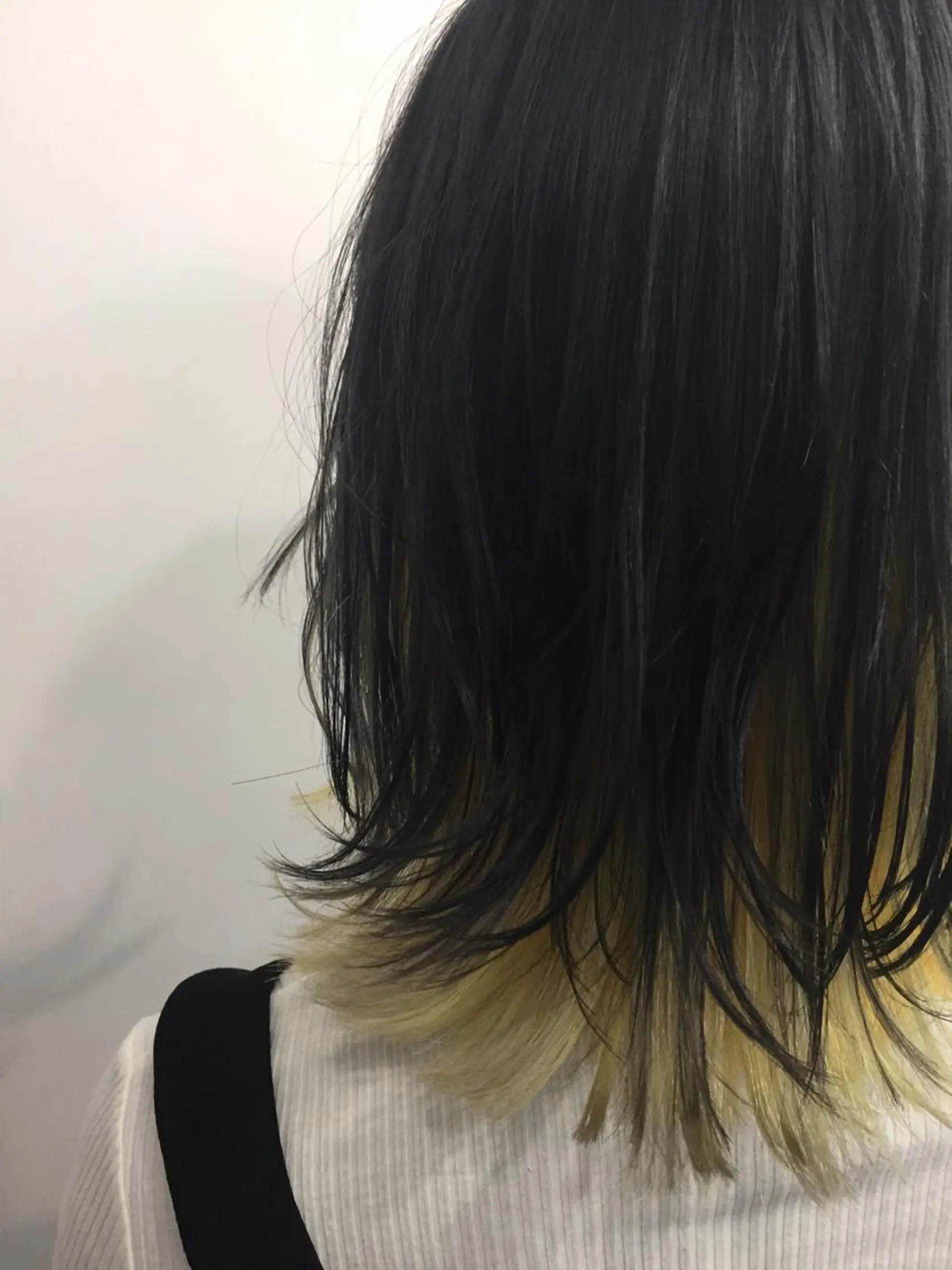 ミディアム カラー 田添 幹宜のヘアスタイル