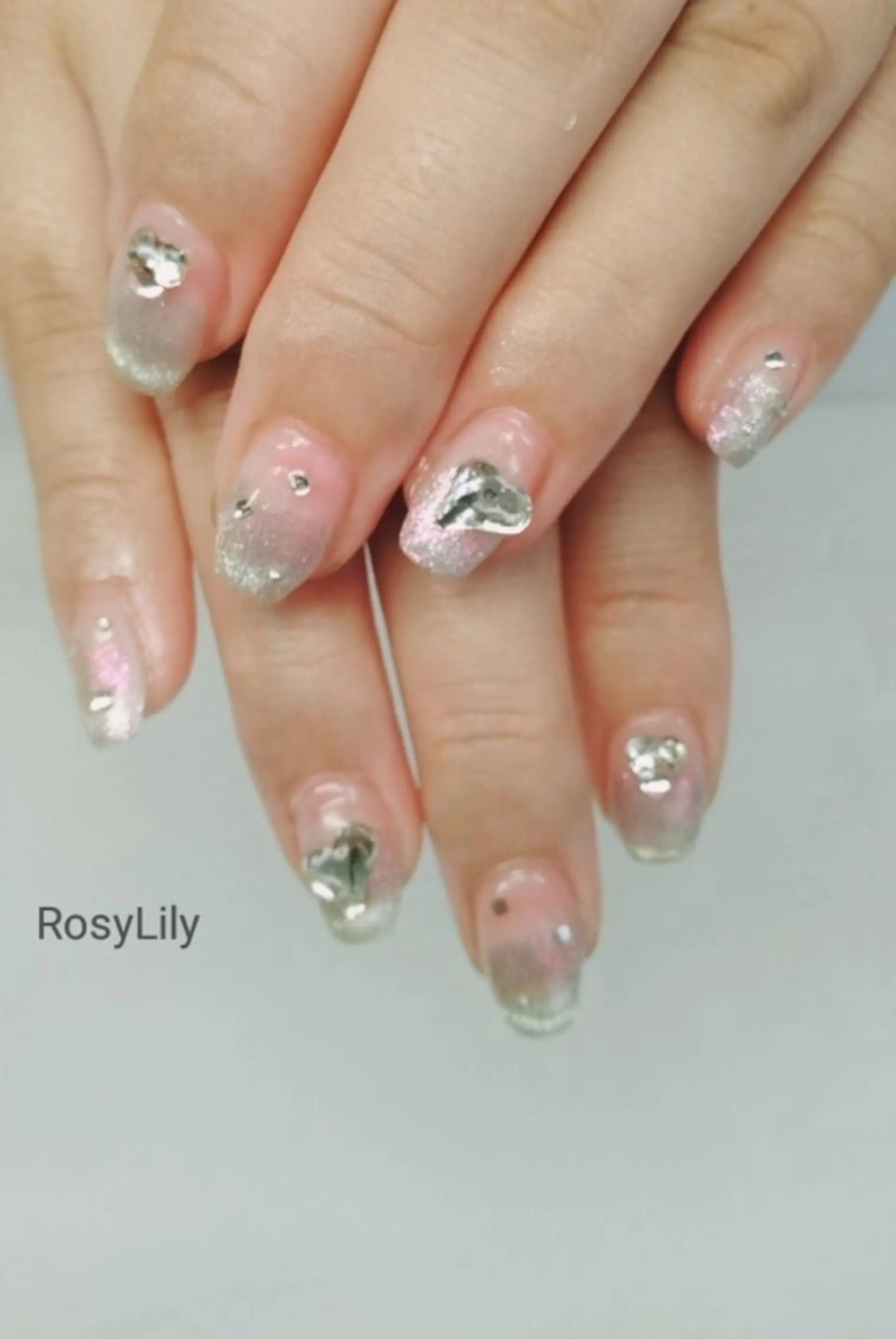 ネイル ハート マグネットネイル 持ち込み ストーンネイル プライベートサロン RosyLily所属・プライベートサロン Rosy Lilyのネイルデザイン