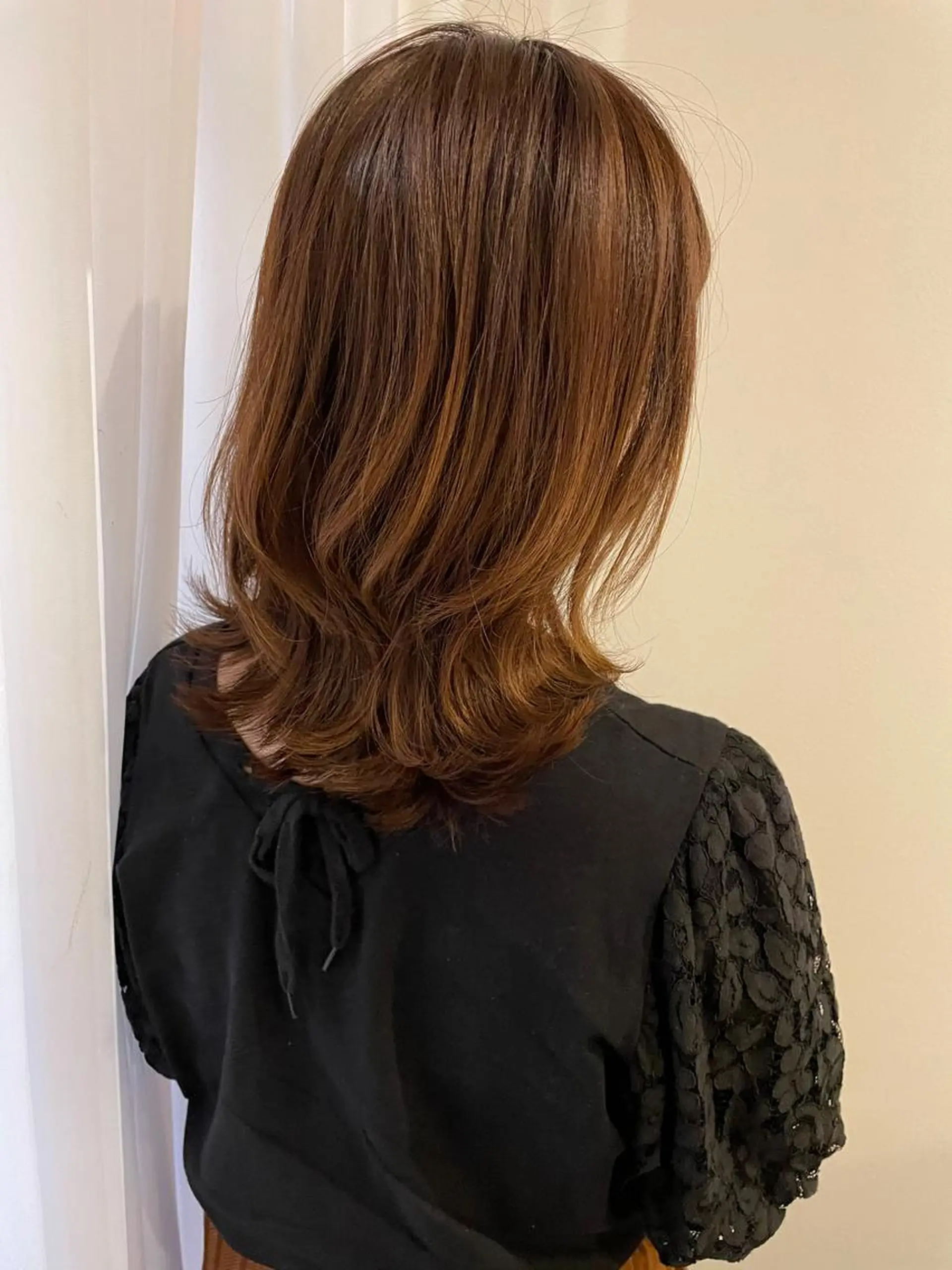 ミディアム 藤井 みなみのヘアスタイル