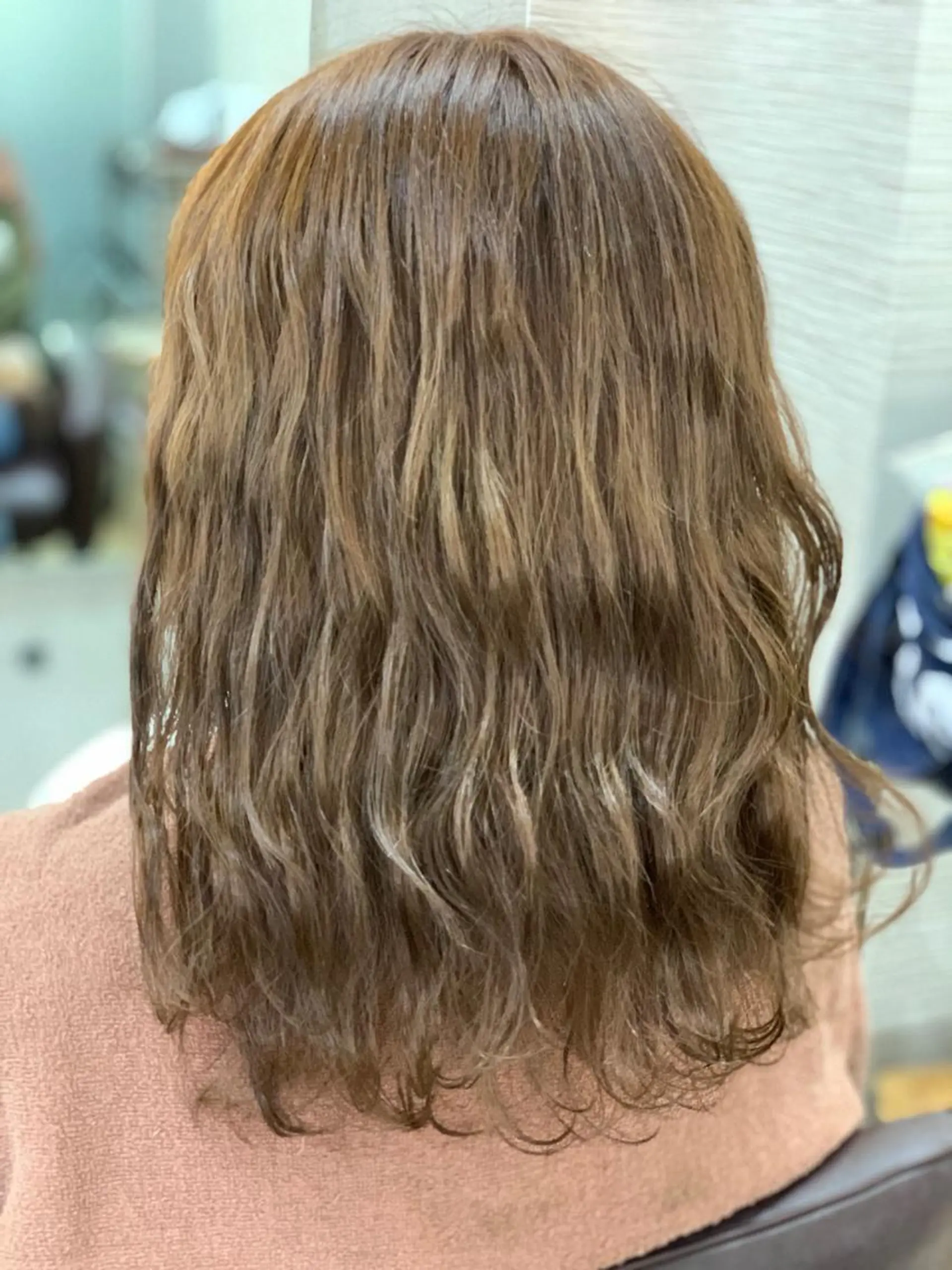 セミロング カラー ベージュカラー ブリーチ ブリーチなしカラー ヘアカラー トリートメント 小林 美央のヘアスタイル