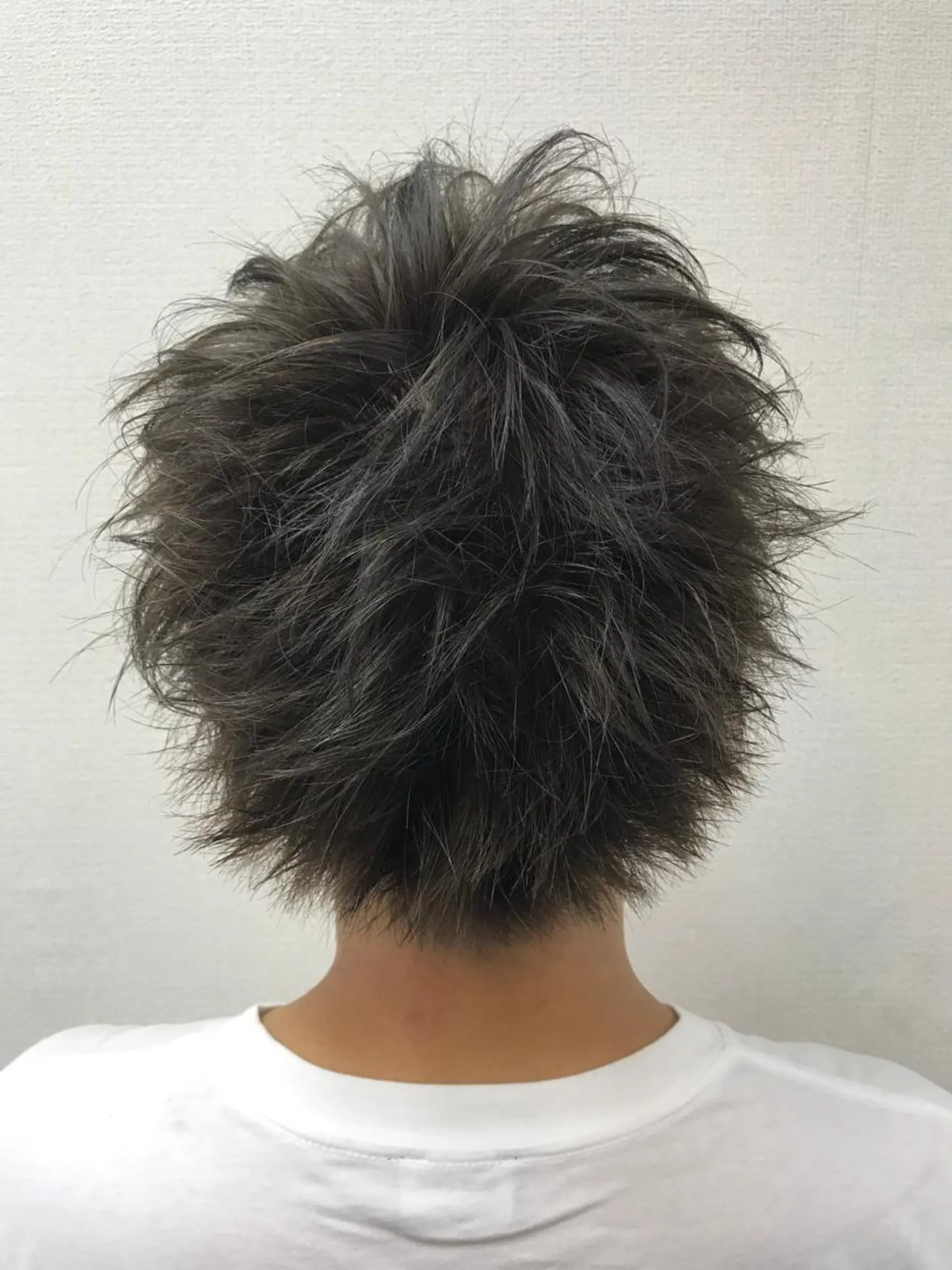 ショート メンズ メンズブリーチ アッシュ カット ヘッドスパ HAIR  SALON C.C所属・吉森 満俊のヘアスタイル