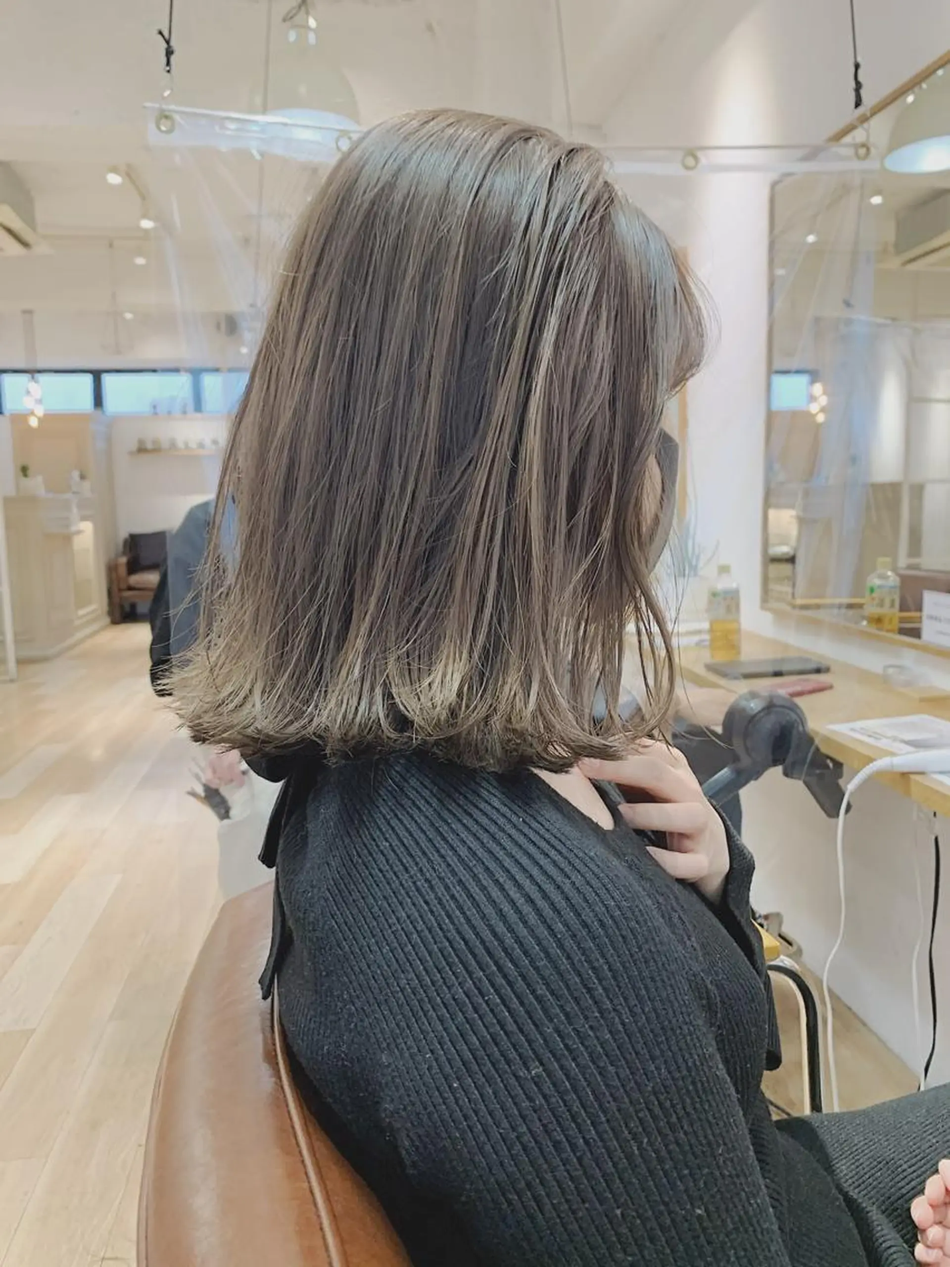 ミディアム カラー ヘアアレンジ メンズ キッズ ネイル マツエク・マツパ ヘアカラー トリートメント グレージュ× ボブ× ハイトーン　前田隆太のヘアスタイル