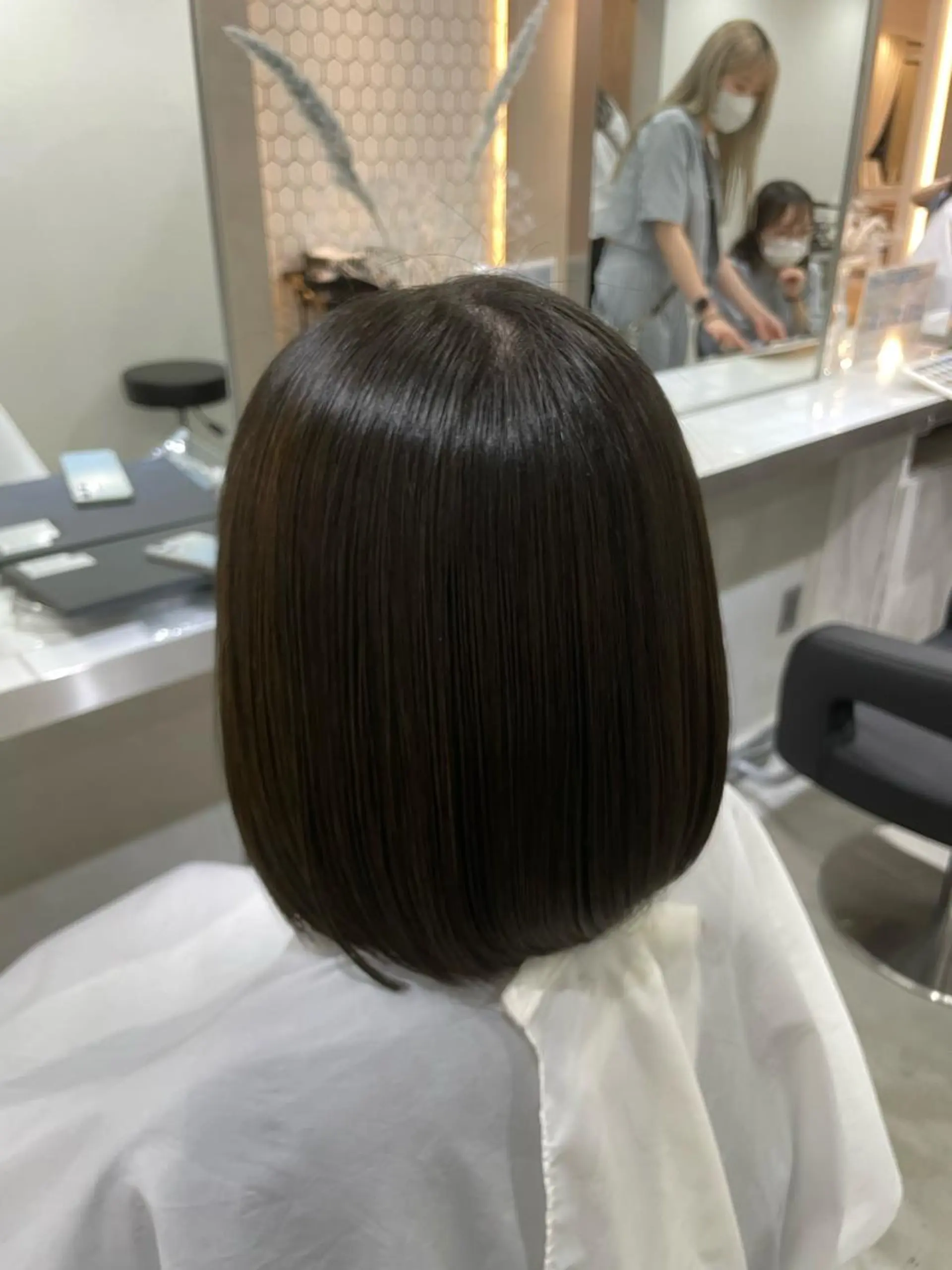 カラー カラー、スパニスト 藤原凜香のヘアスタイル