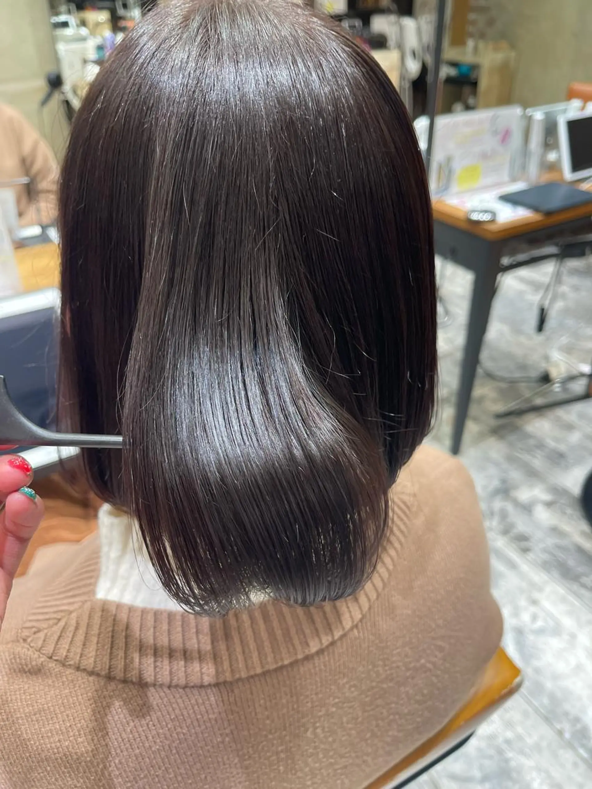 ミディアム カラー グレージュ ラベンダーカラー ラベンダーグレージュ ラベンダーグレー SAYAKA🩶 レイヤー韓国ヘア新宿のヘアスタイル