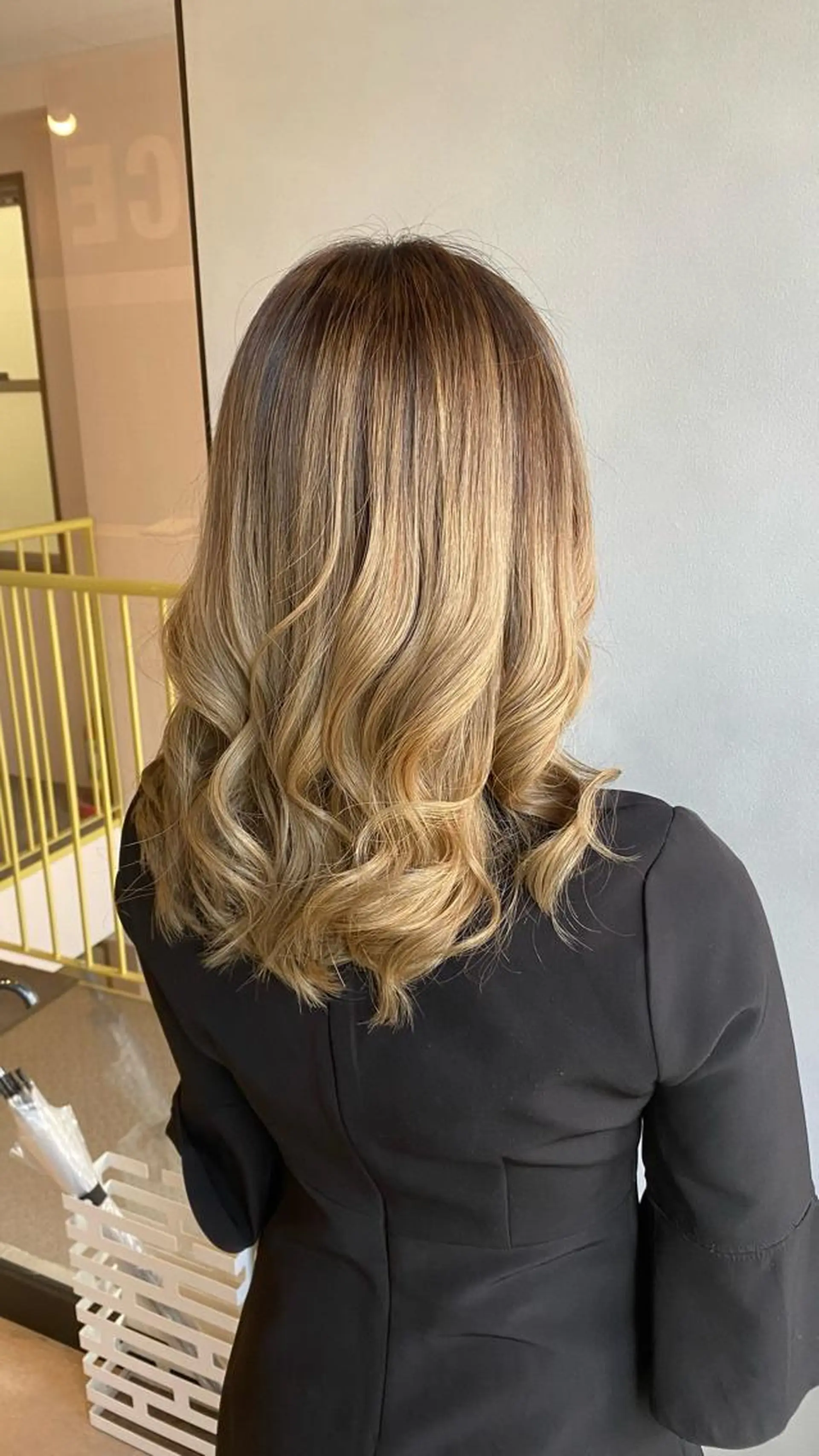 セミロング カラー カット ヘアカラー 🪐SOURCE 塚口 シマブクロ🪐のヘアスタイル