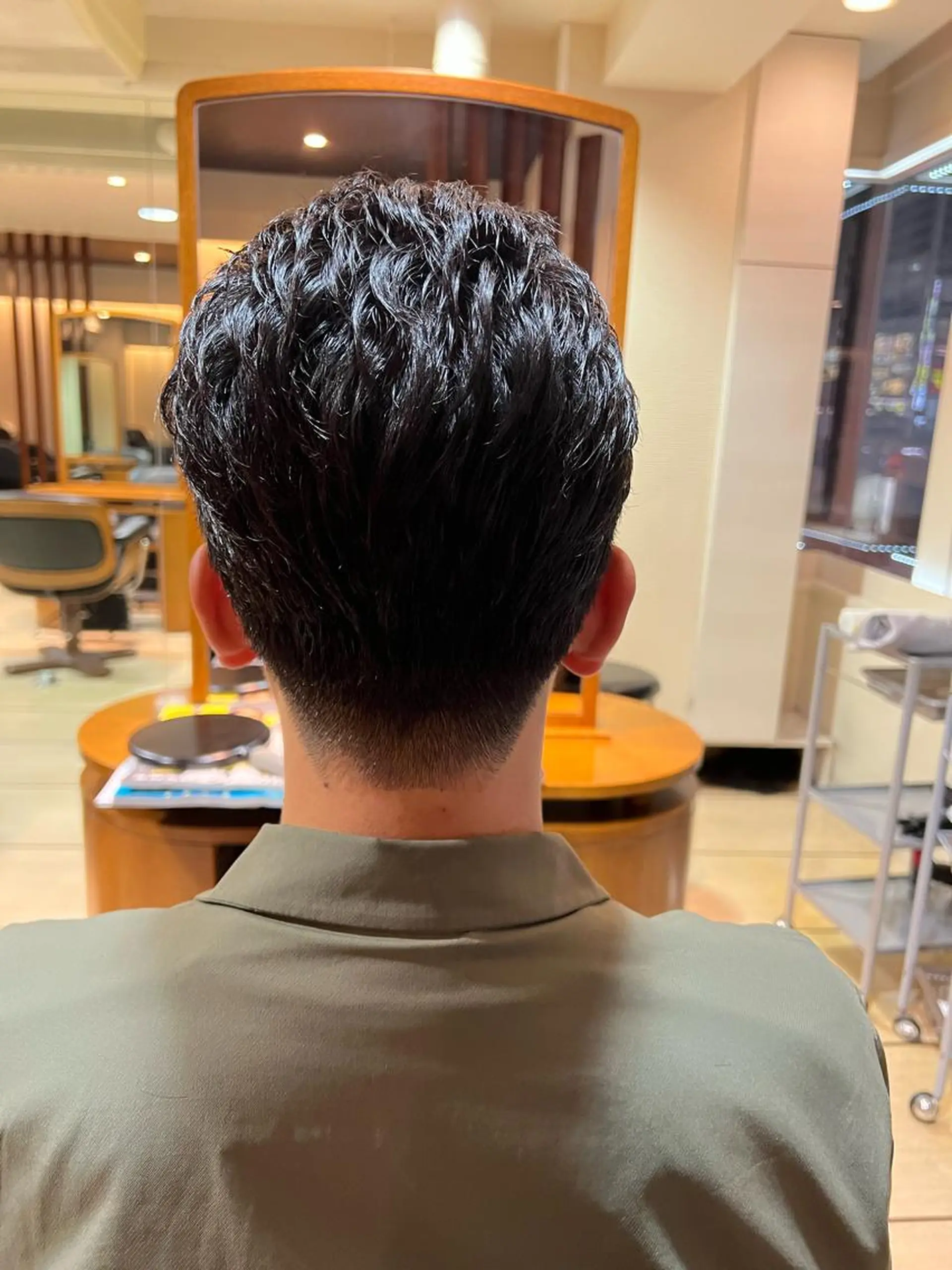 メンズ 刈り上げ チーフデザイナー 木部のヘアスタイル