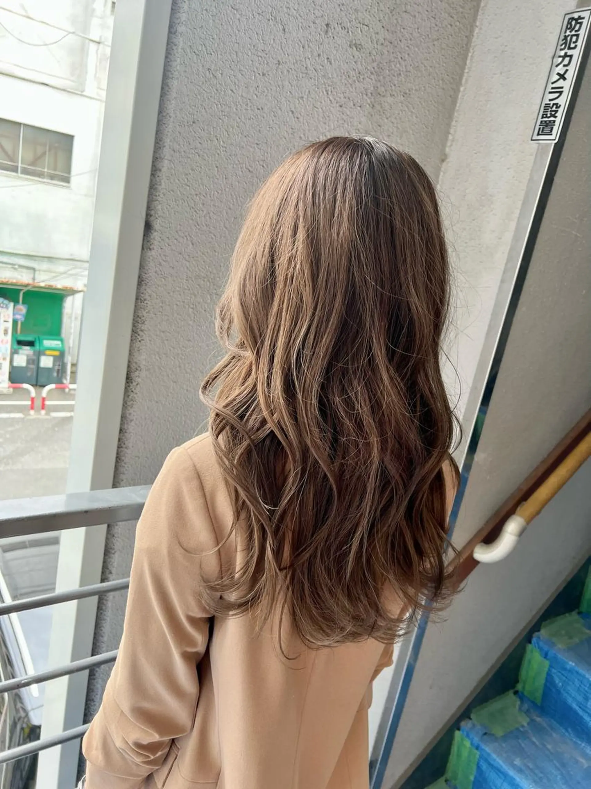 ロング カラー バレイヤージュ ベージュカラー グレージュ ハイライトカラー ハイライト ヘアカラー トリートメント Kazu .Kのヘアスタイル
