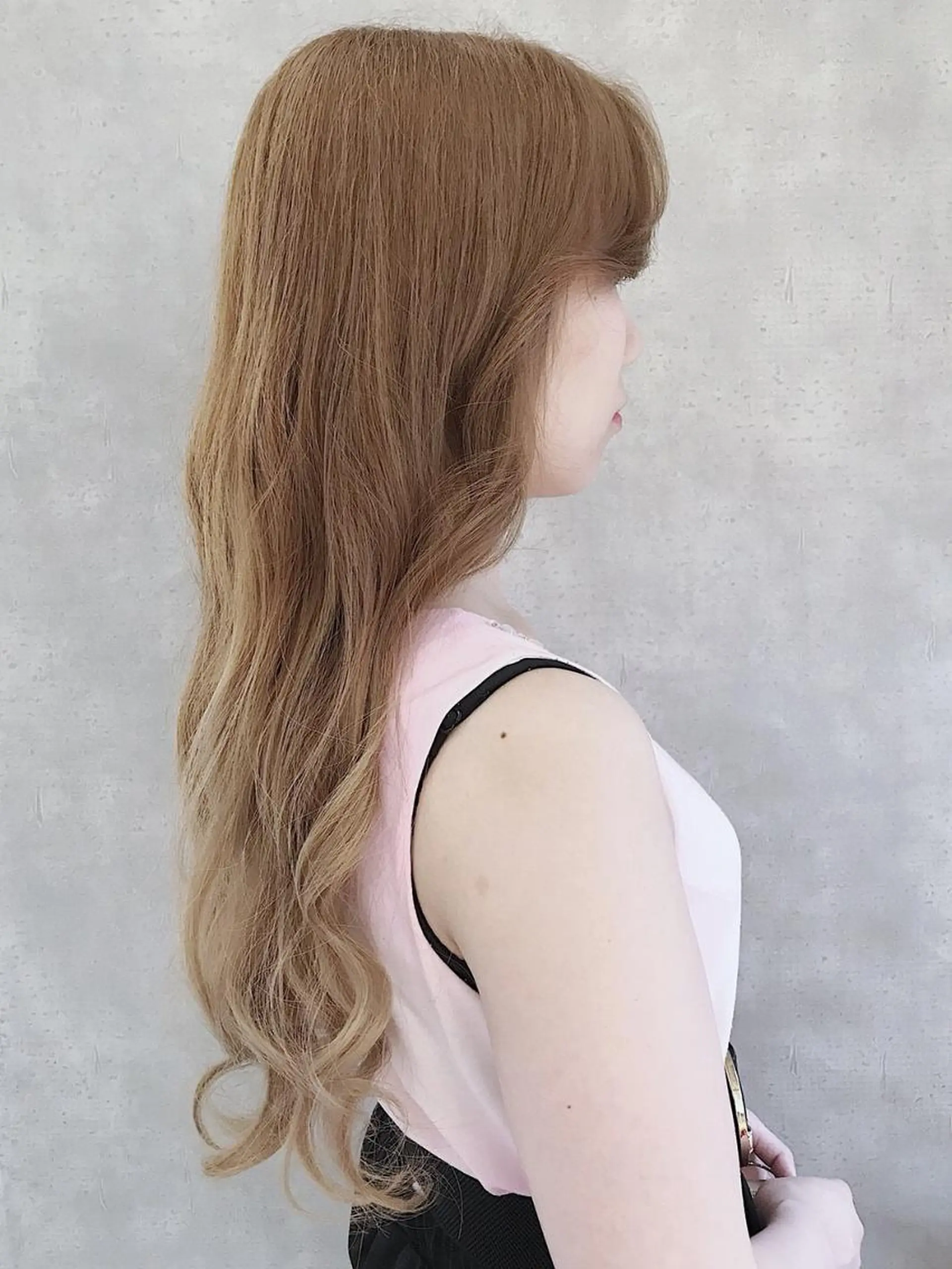 ロング カラー アディクシーカラー ブリーチ ケアブリーチ ダブルカラー ハイライトカラー MOU namba ムウナンバのヘアスタイル