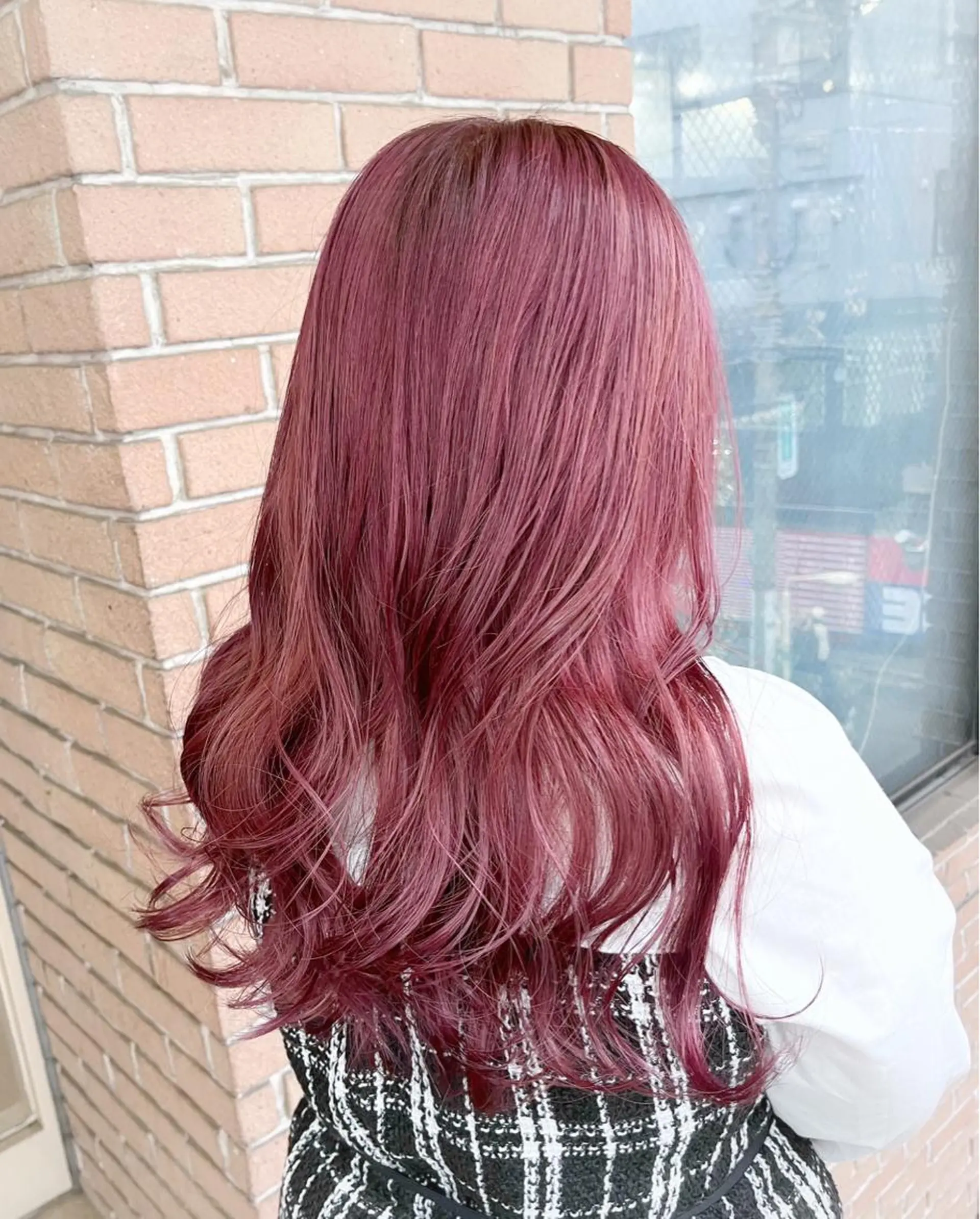 ロング カラー ヘアアレンジ ブリーチ ヘアカラー ピンクカラー🩷 ヘアセットＮＯ.1のヘアスタイル