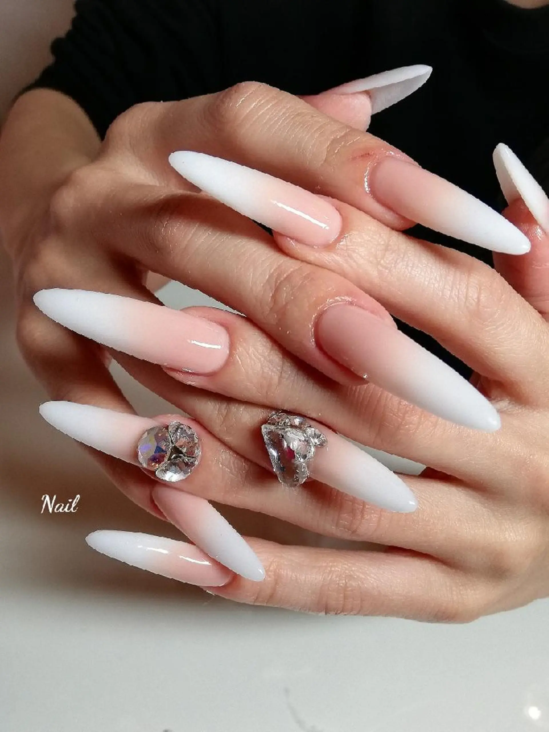 ロング ネイル ストーンネイル BlissNail ブリスネイルのネイルデザイン