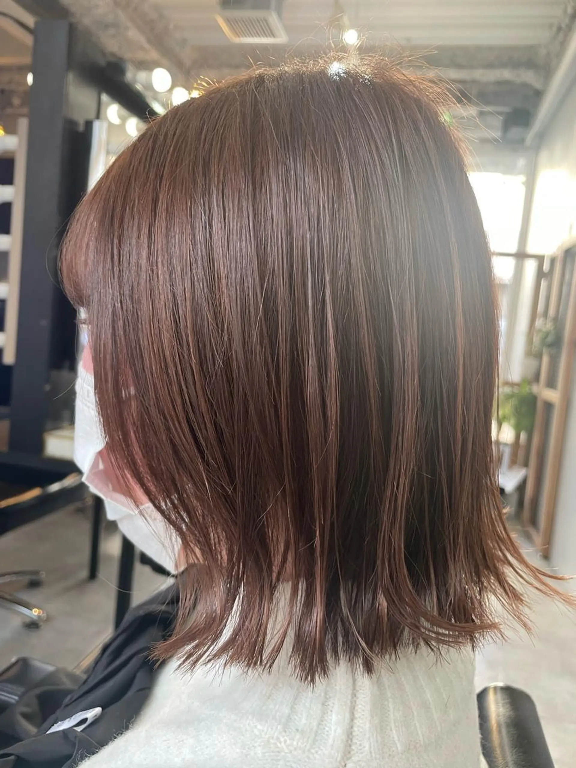 ショート カラー ベージュカラー ピンクカラー ピンクベージュ ボブ 外ハネヘア カット ヘアカラー トリートメント ブリーチなし透明感 タケザワミキのヘアスタイル