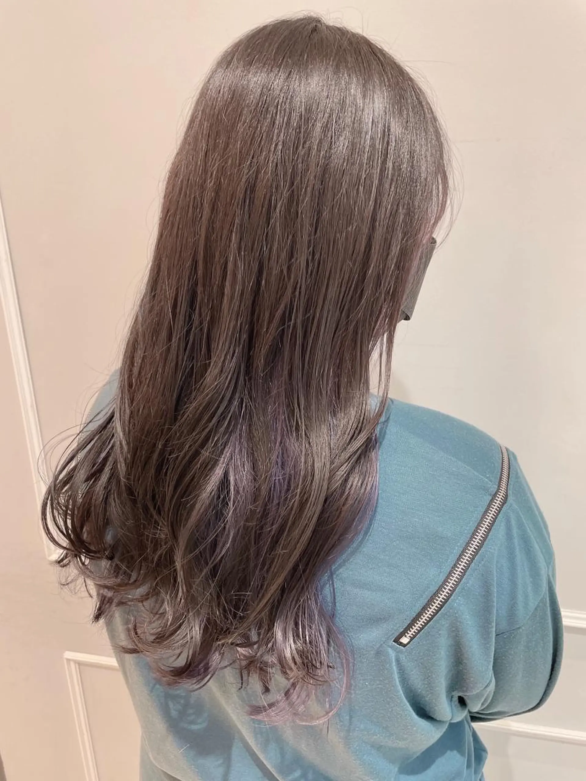 ロング カラー グレージュ インナーカラー パープルカラー ヘアカラー トリートメント 🦖鶴岡香純🦖 産休中のヘアスタイル