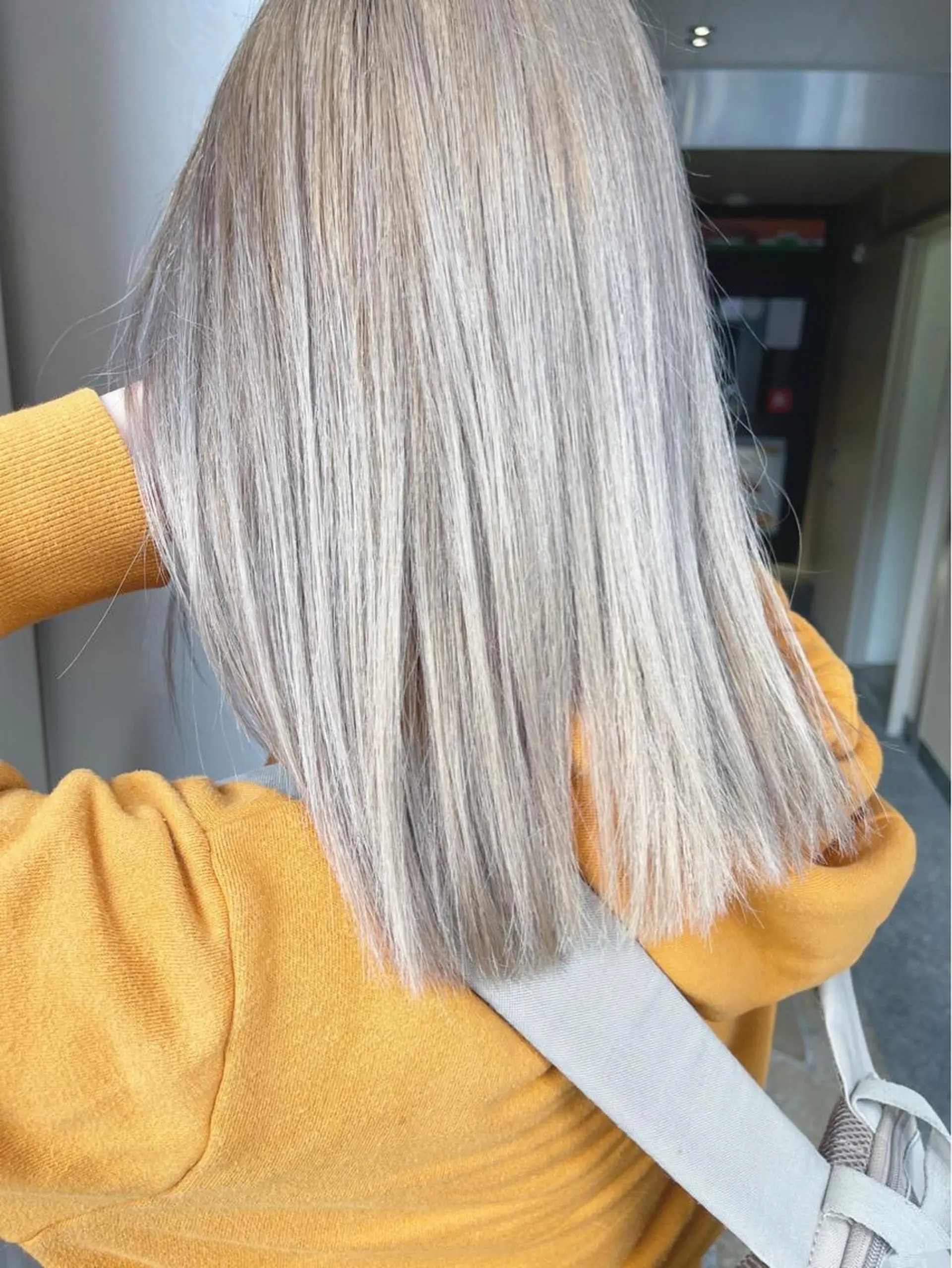 ミディアム ボブ H所属・H (エイチ) 烏丸御池店のヘアスタイル