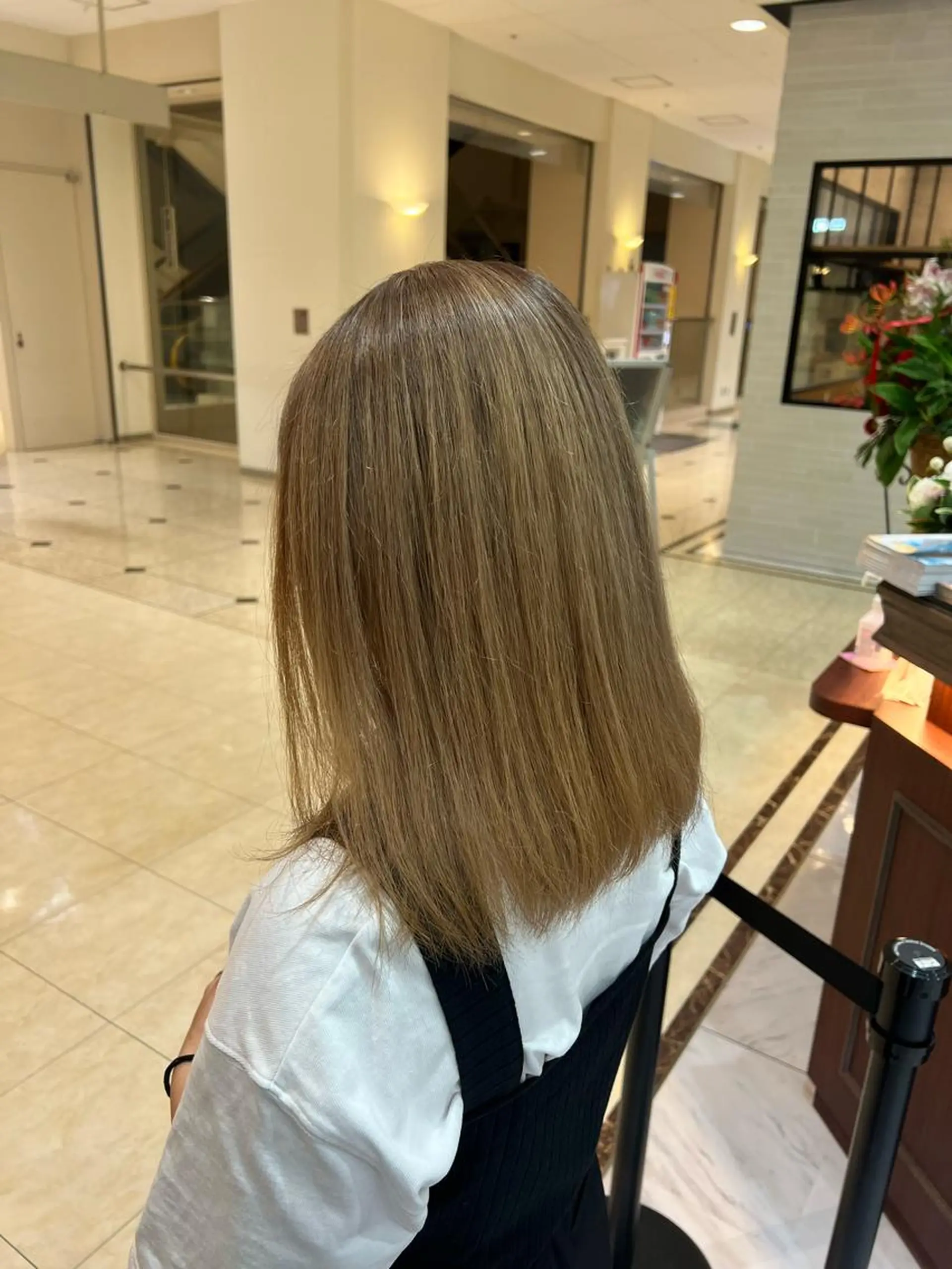 セミロング あんどう ゆうかのヘアスタイル