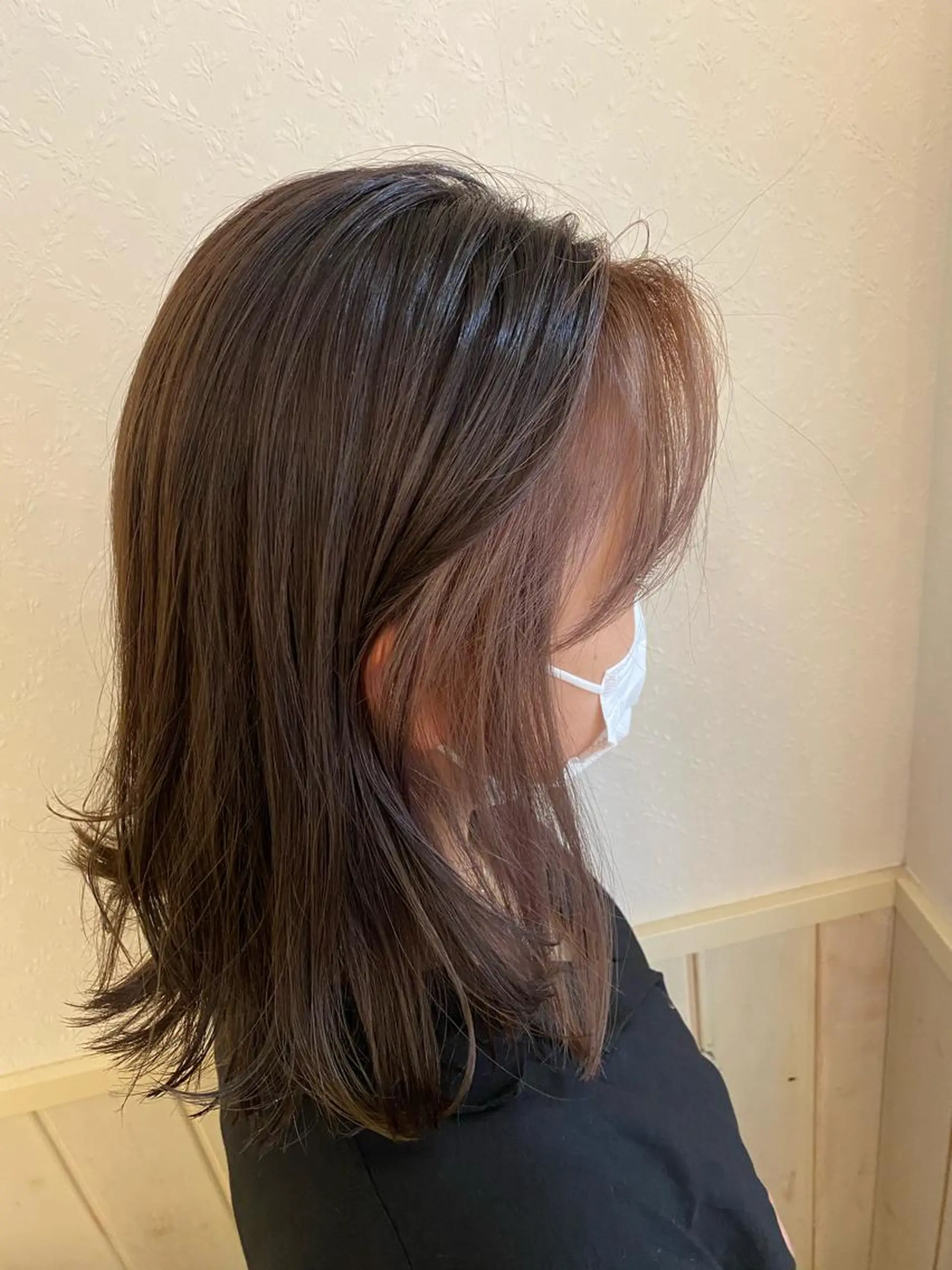 セミロング カラー ヘアカラー 宮内 真乃のヘアスタイル