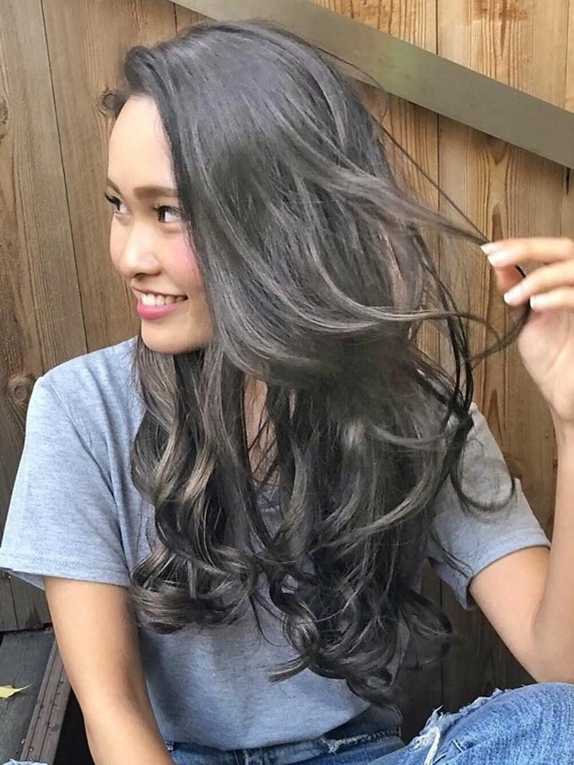 ロング カラー パーマ ヘアアレンジ Device ディバイスのヘアスタイル