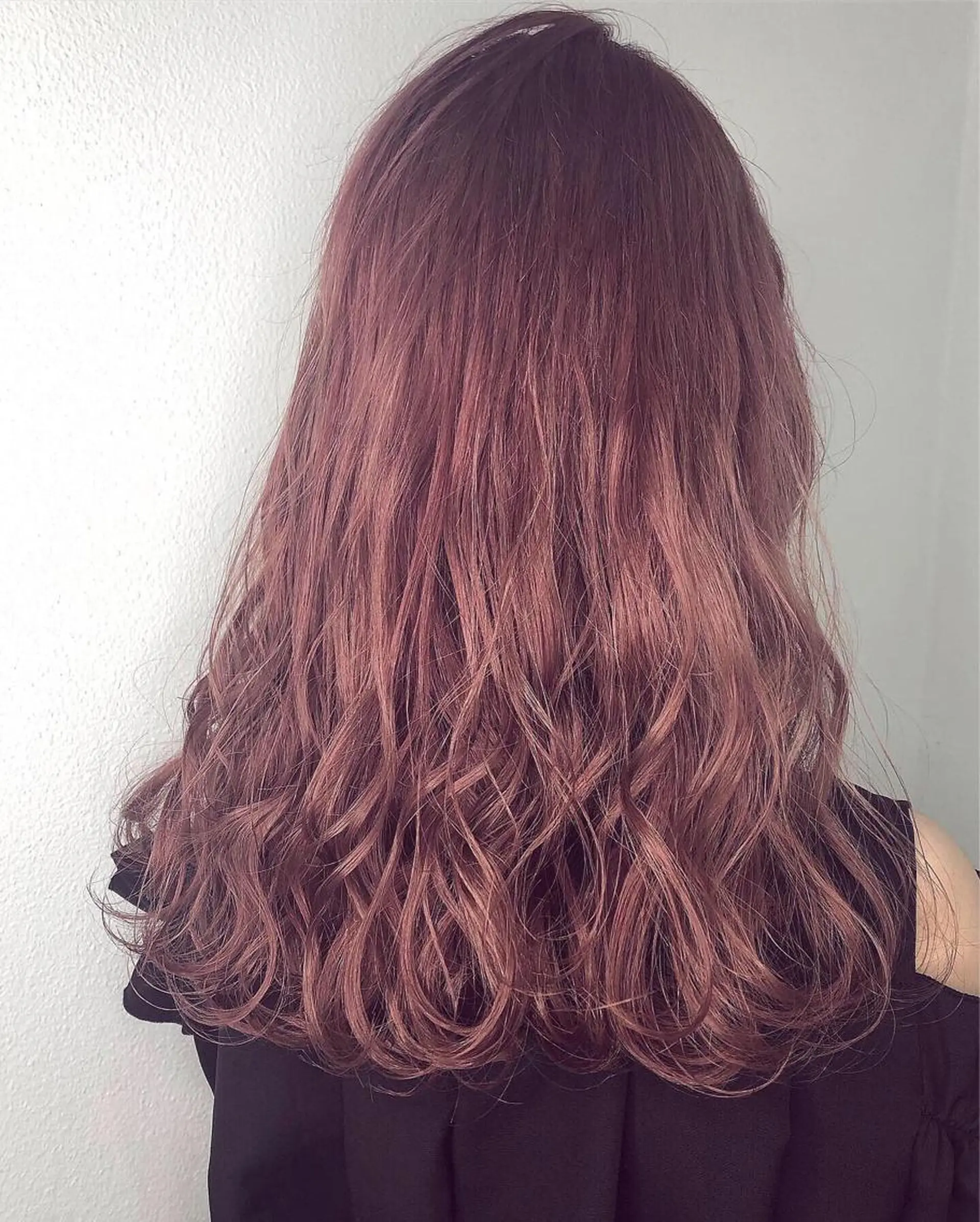 セミロング カラー GiseL アンリのヘアスタイル